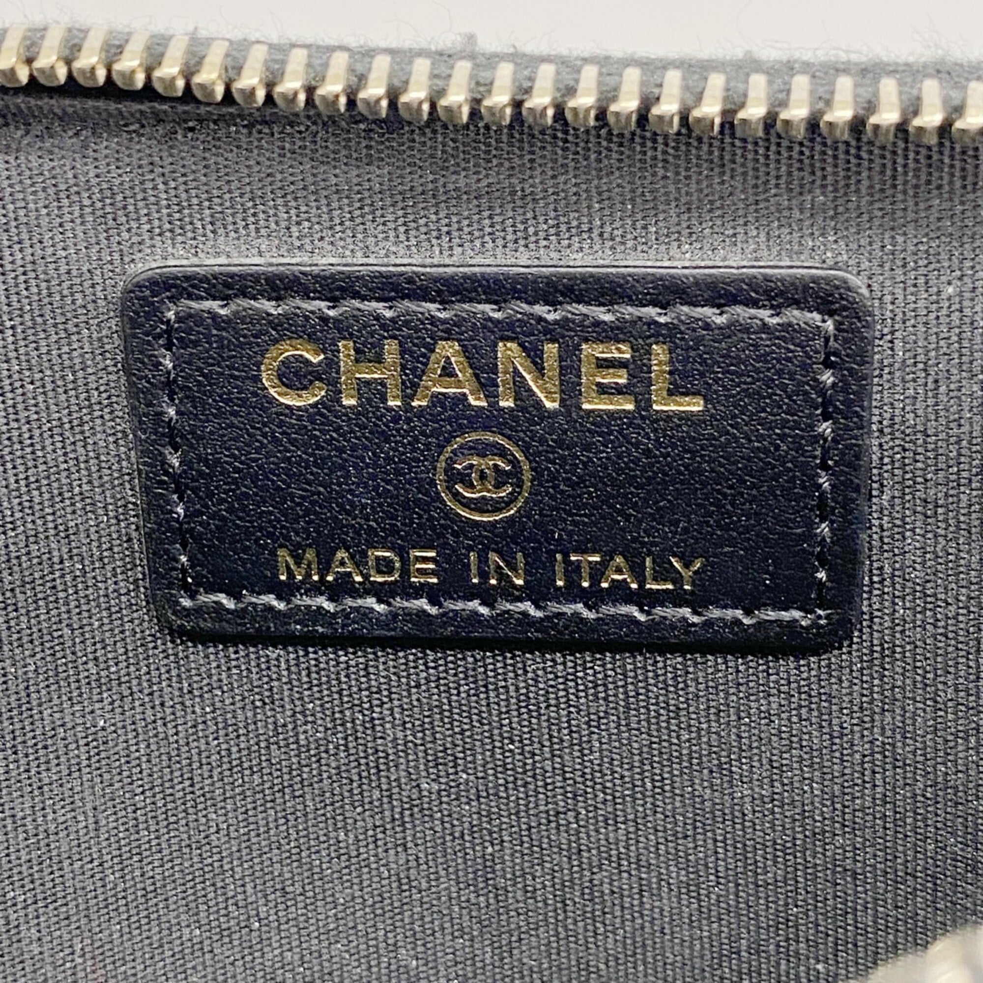 Chanel Black Grained Calfskin Long Wallet (Bi-Fold) (Pre-Owned)