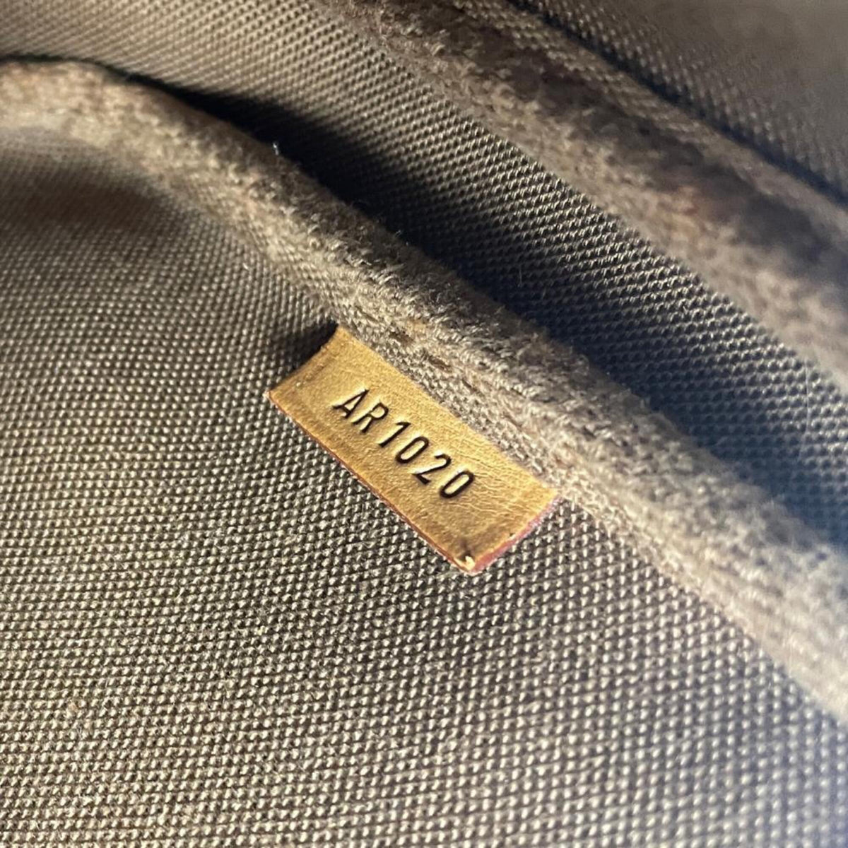 Louis Vuitton Brown Monogram Canvas Handbag Pouch (Pre-Owned)