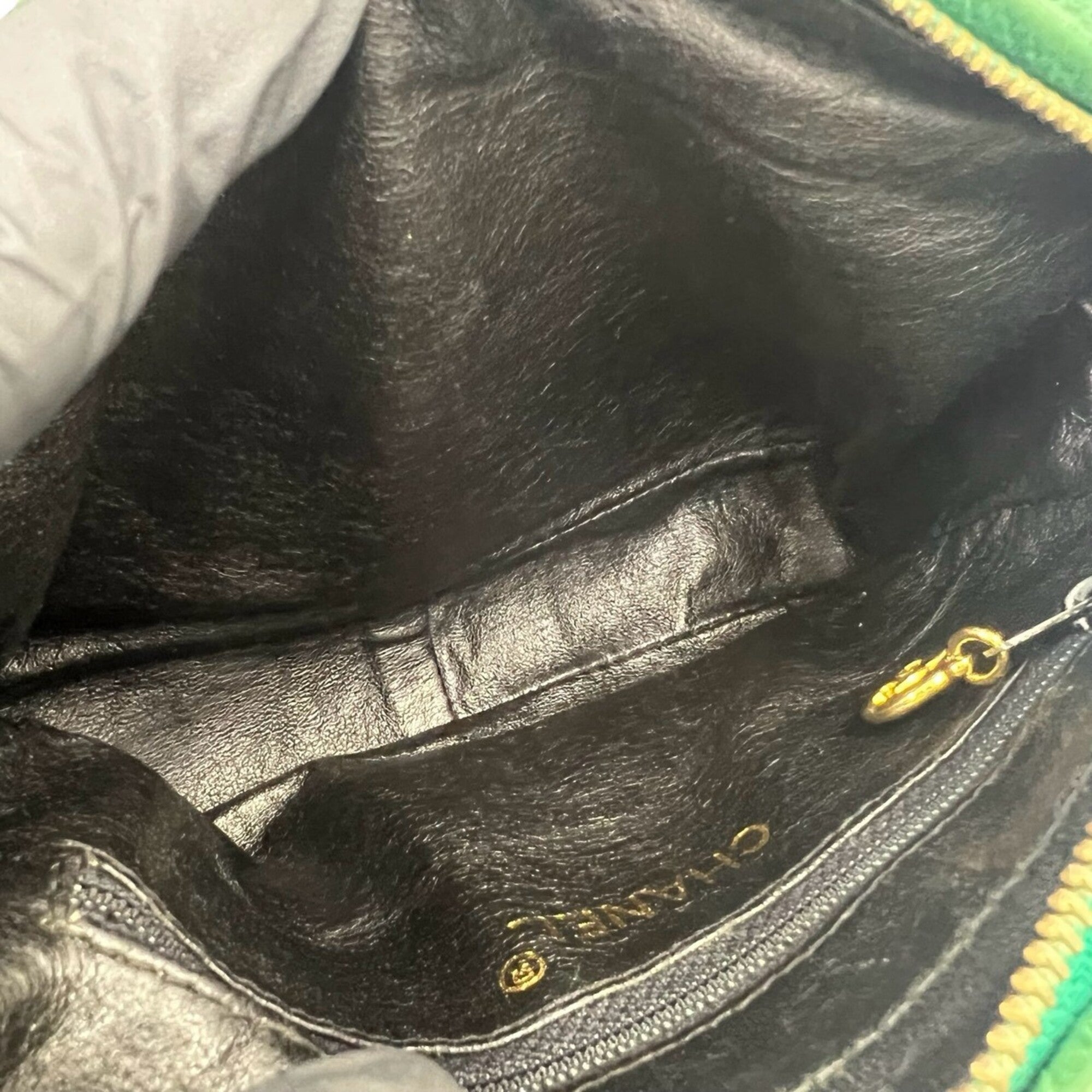 Chanel Green Grained Calfskin Shoulder Bag (Pre-Owned)