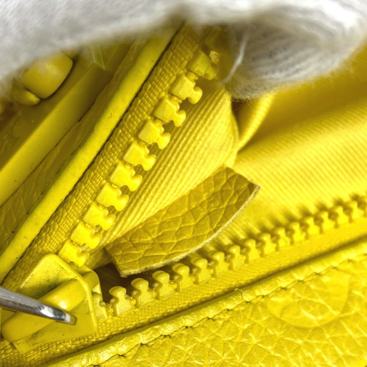 Louis Vuitton Yellow Leather Clutch Bag (Pre-Owned)