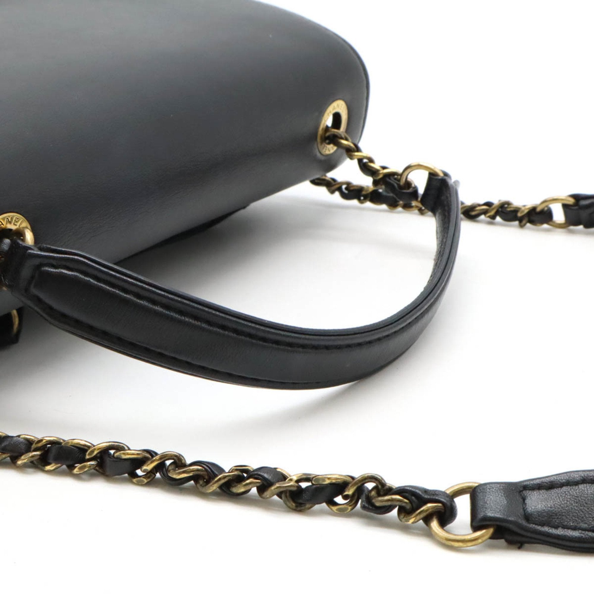 Chanel Black Leather Handbag Shoulder Bag (Pre-Owned)