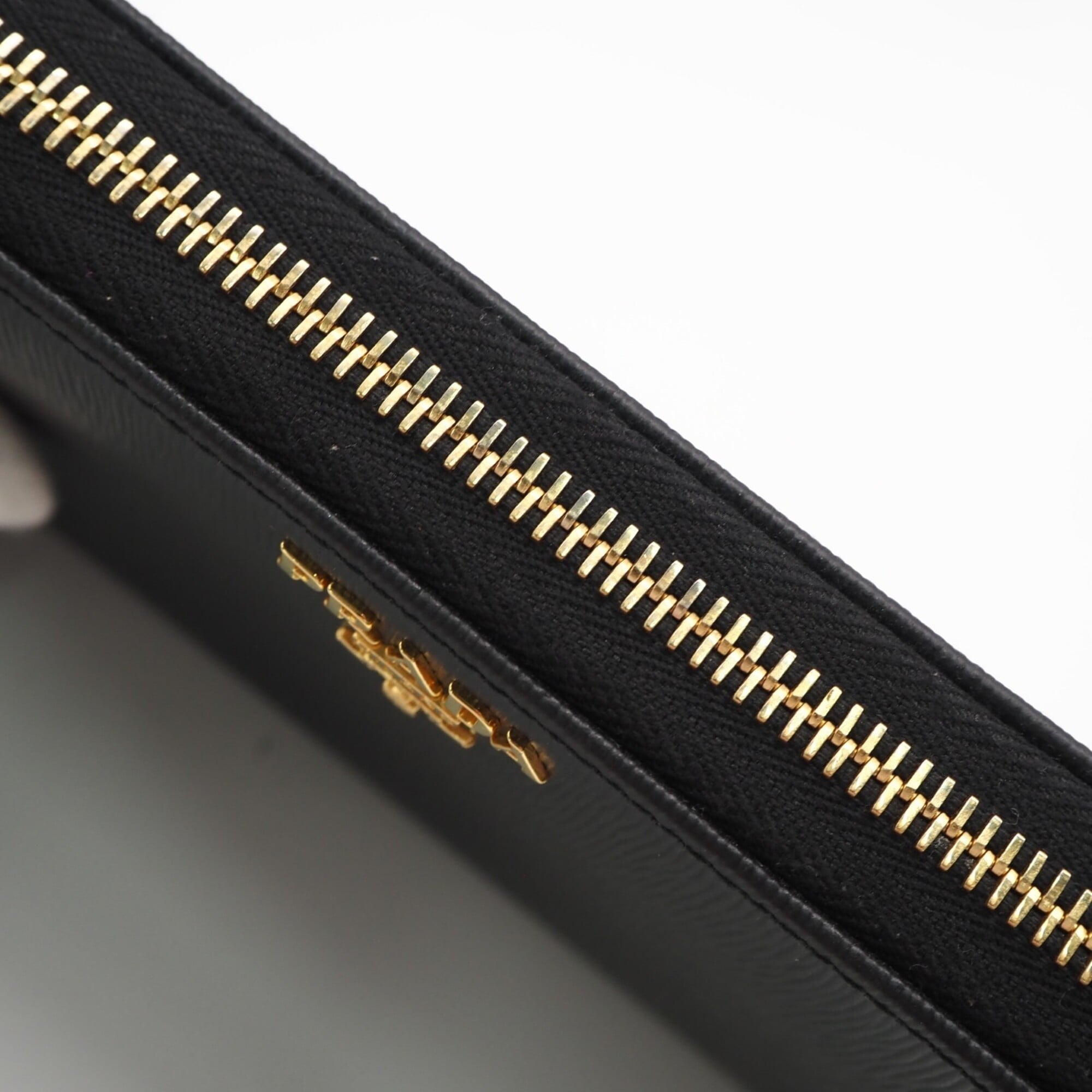 Prada Black Long Wallet (Bi-Fold) (Pre-Owned)