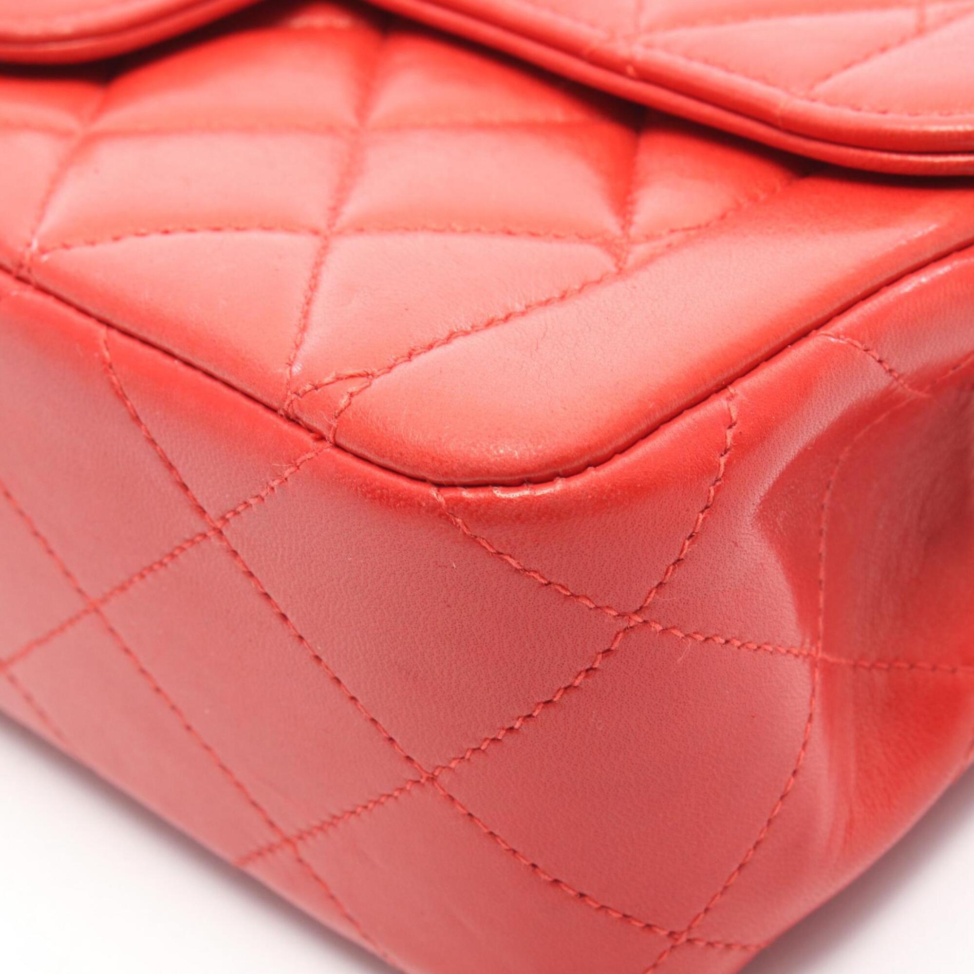 Chanel Red Color Leather Handbag Shoulder Bag (Pre-Owned)