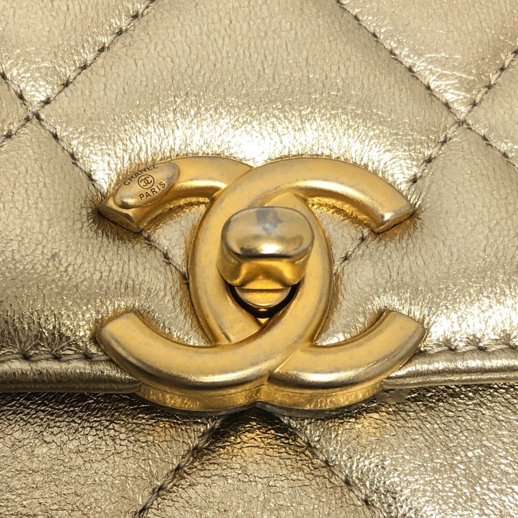 Chanel Matelasse Gold Leather Handbag Shoulder Bag (Pre-Owned)