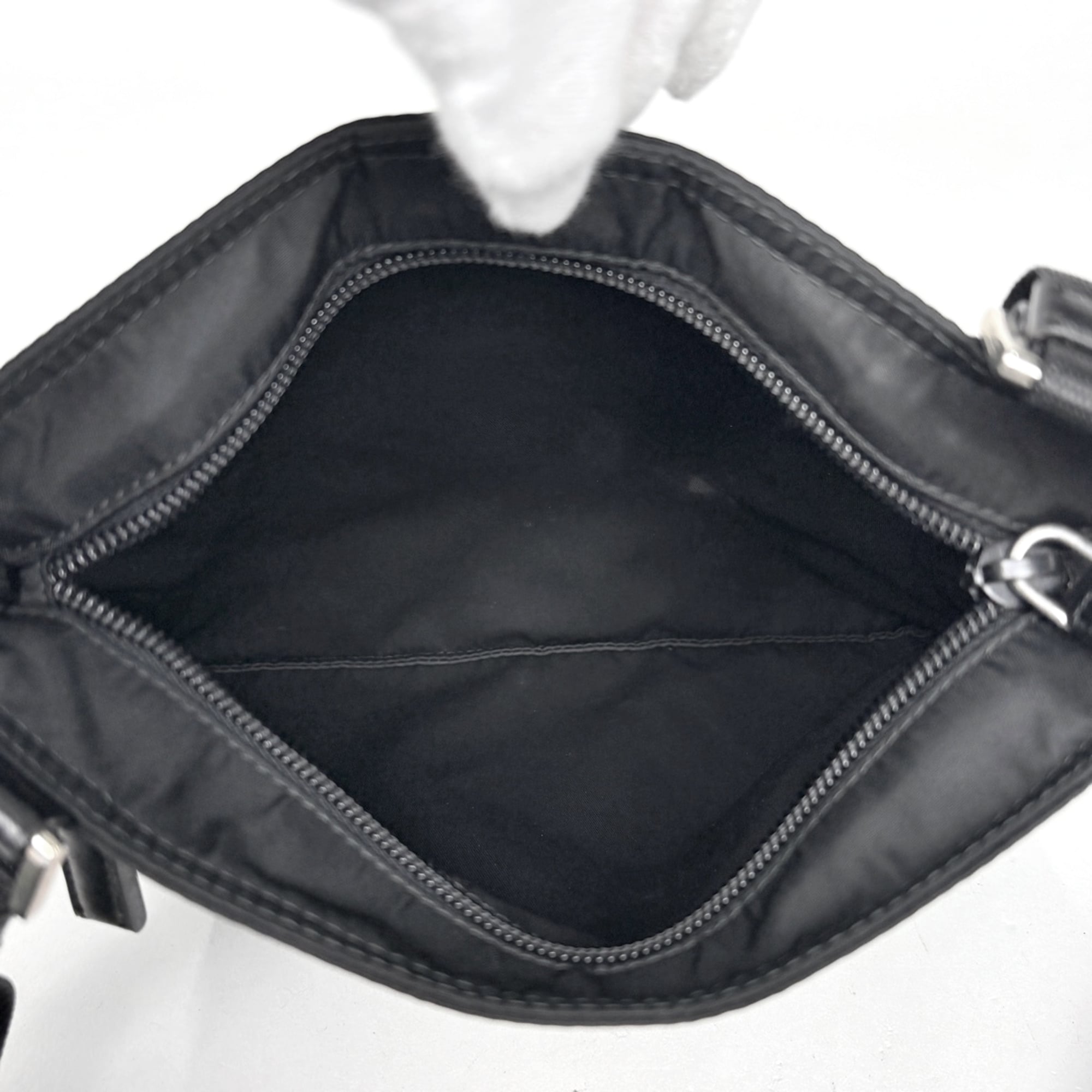 Prada Black Nylon Shoulder Bag (Pre-Owned)