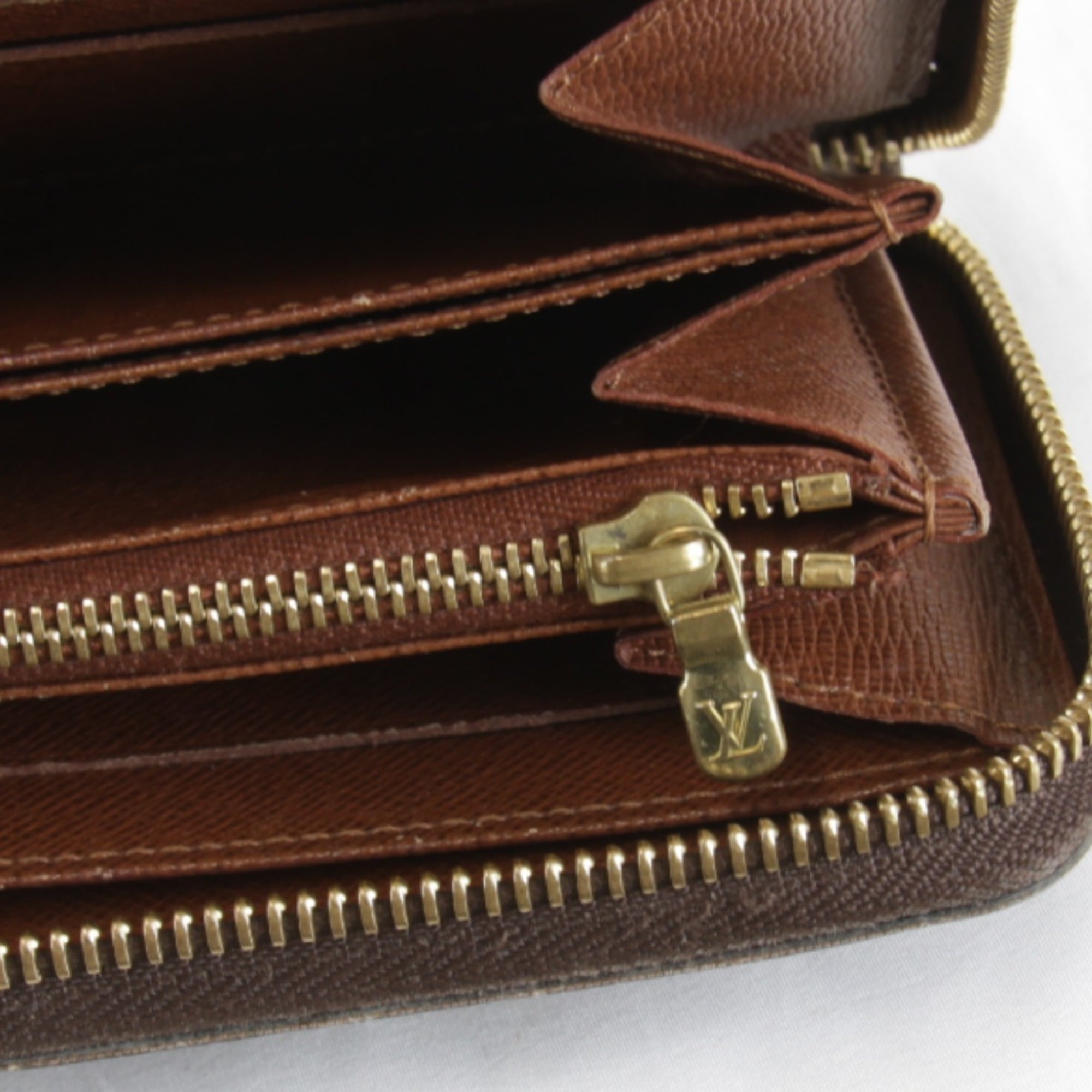 Louis Vuitton Brown Monogram Canvas Long Wallet (Bi-Fold) (Pre-Owned)
