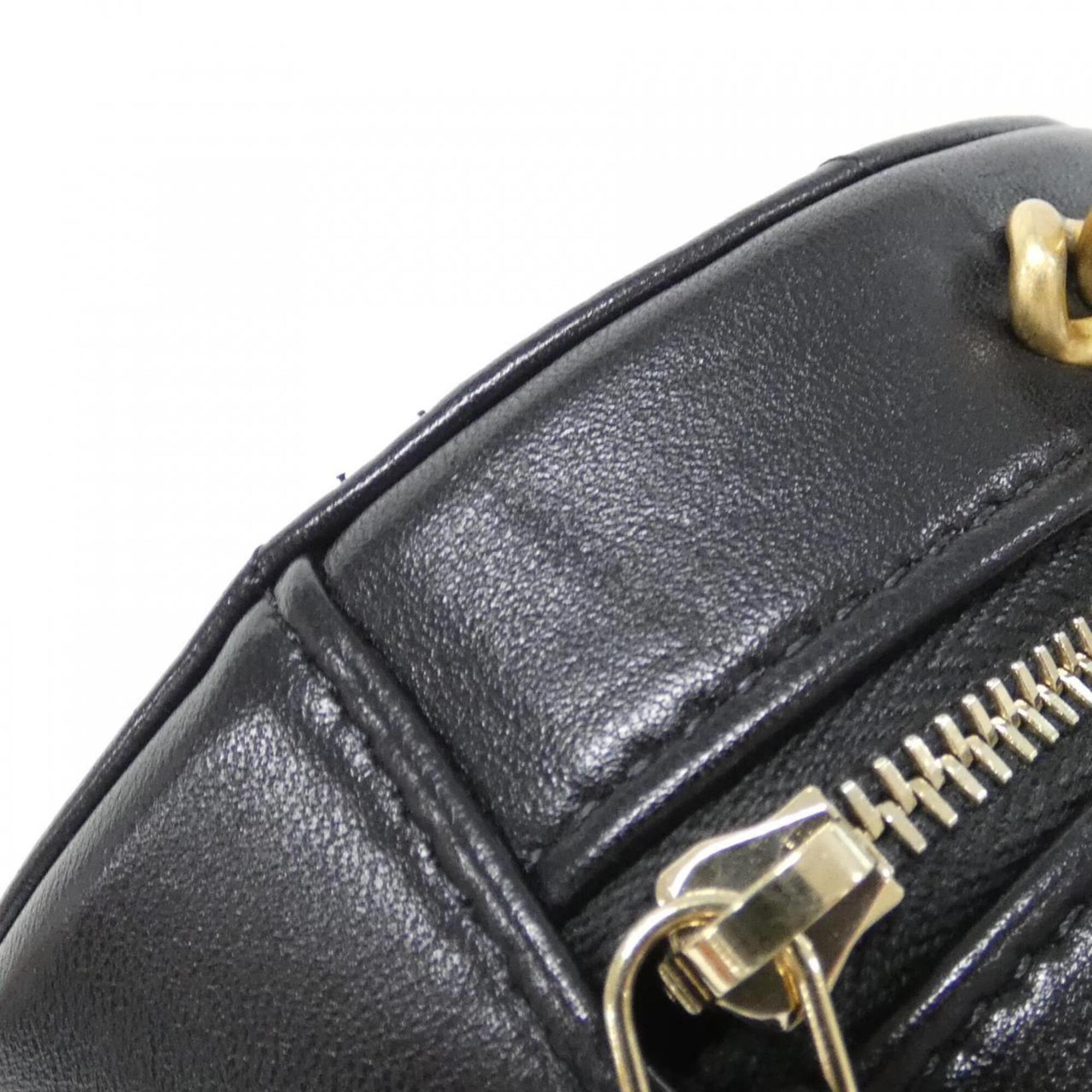 Chanel Black Leather Shoulder Bag (Pre-Owned)