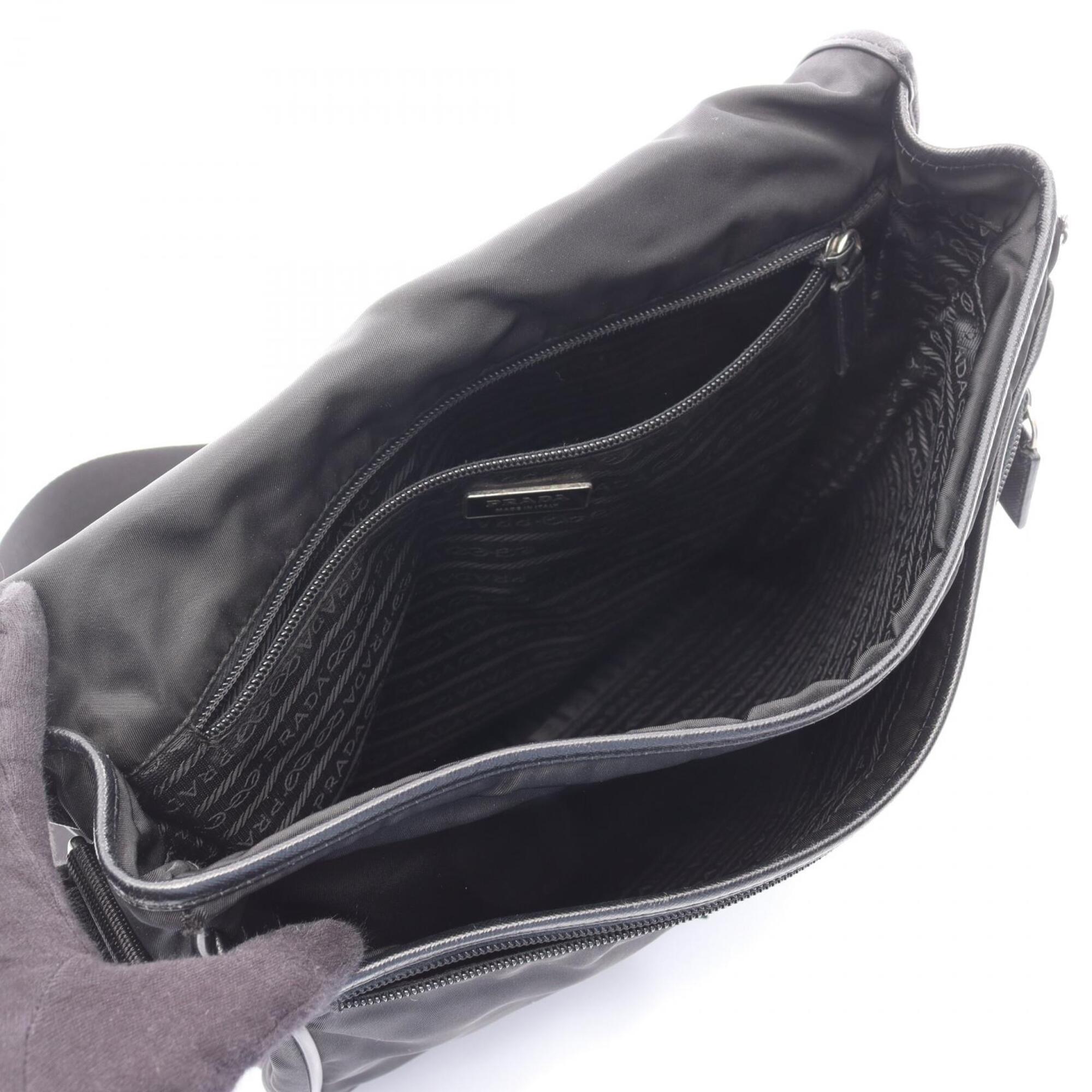 Prada Black Nylon Saffiano Triangle Messenger Bag Shoulder Bag (Pre-Owned)