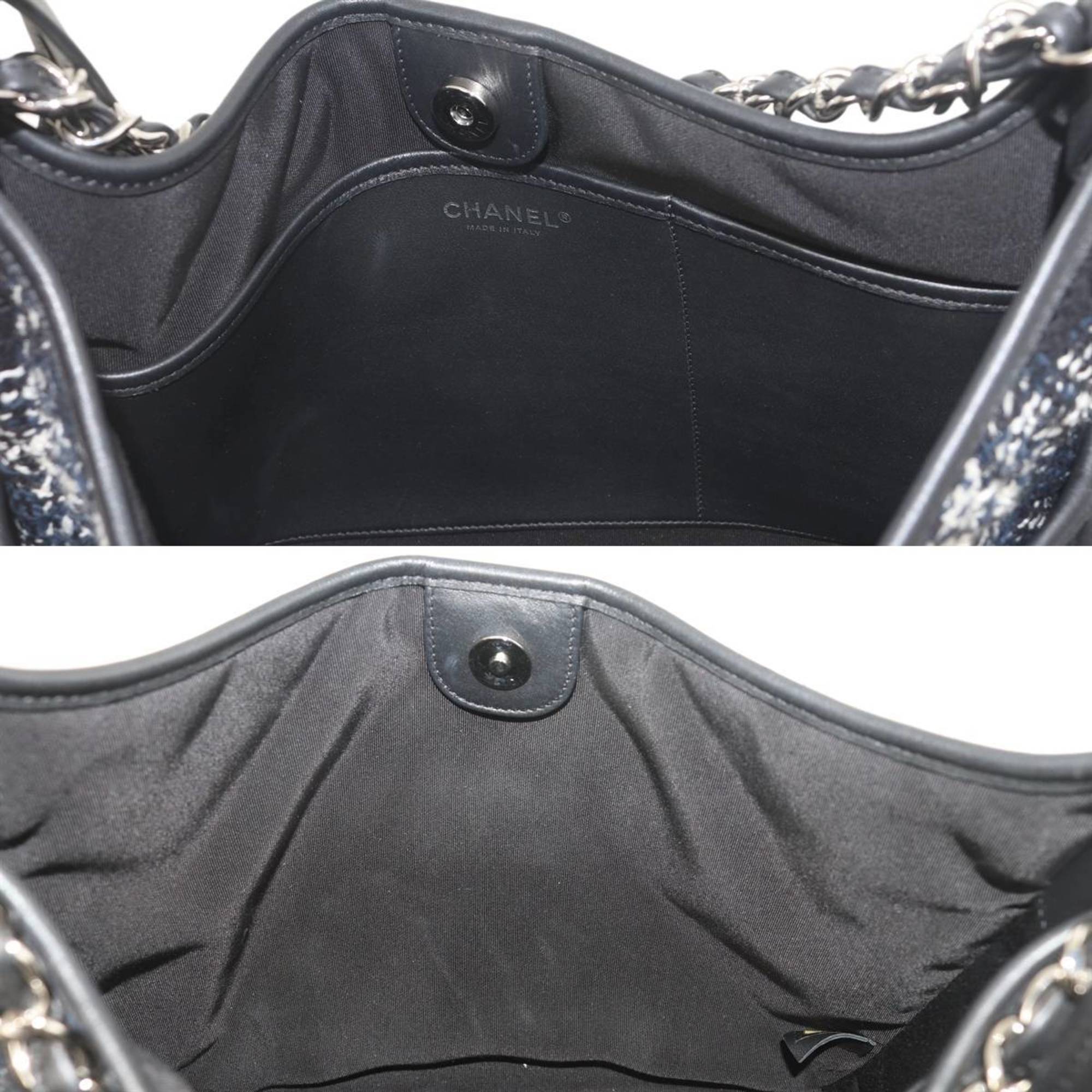 Chanel Navy White Cotton Shoulder Bag (Pre-Owned)