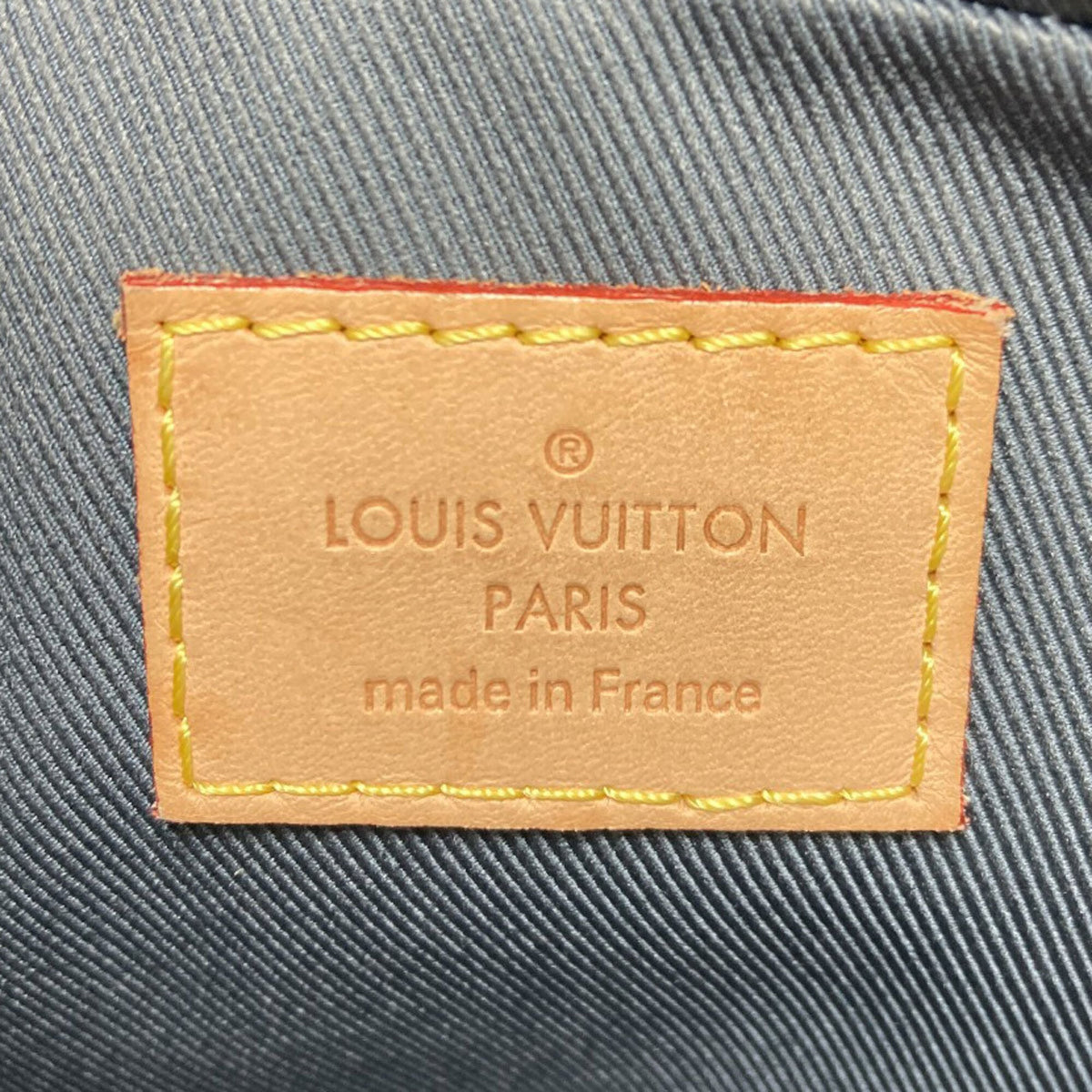 Louis Vuitton Gray Shoulder Bag (Pre-Owned)
