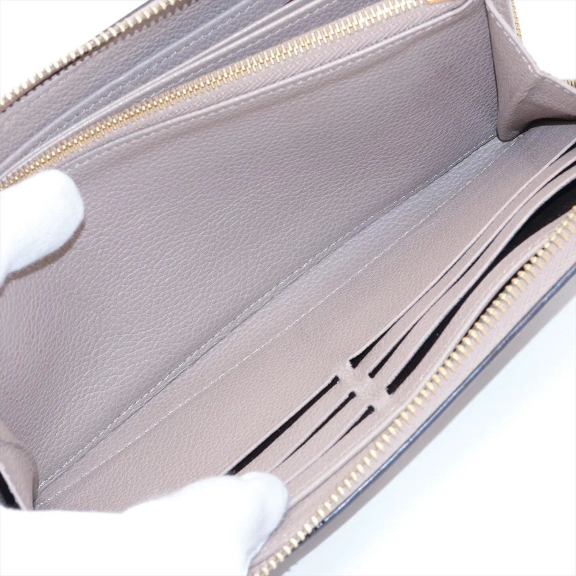 Louis Vuitton Beige Leather Long Wallet (Bi-Fold) (Pre-Owned)