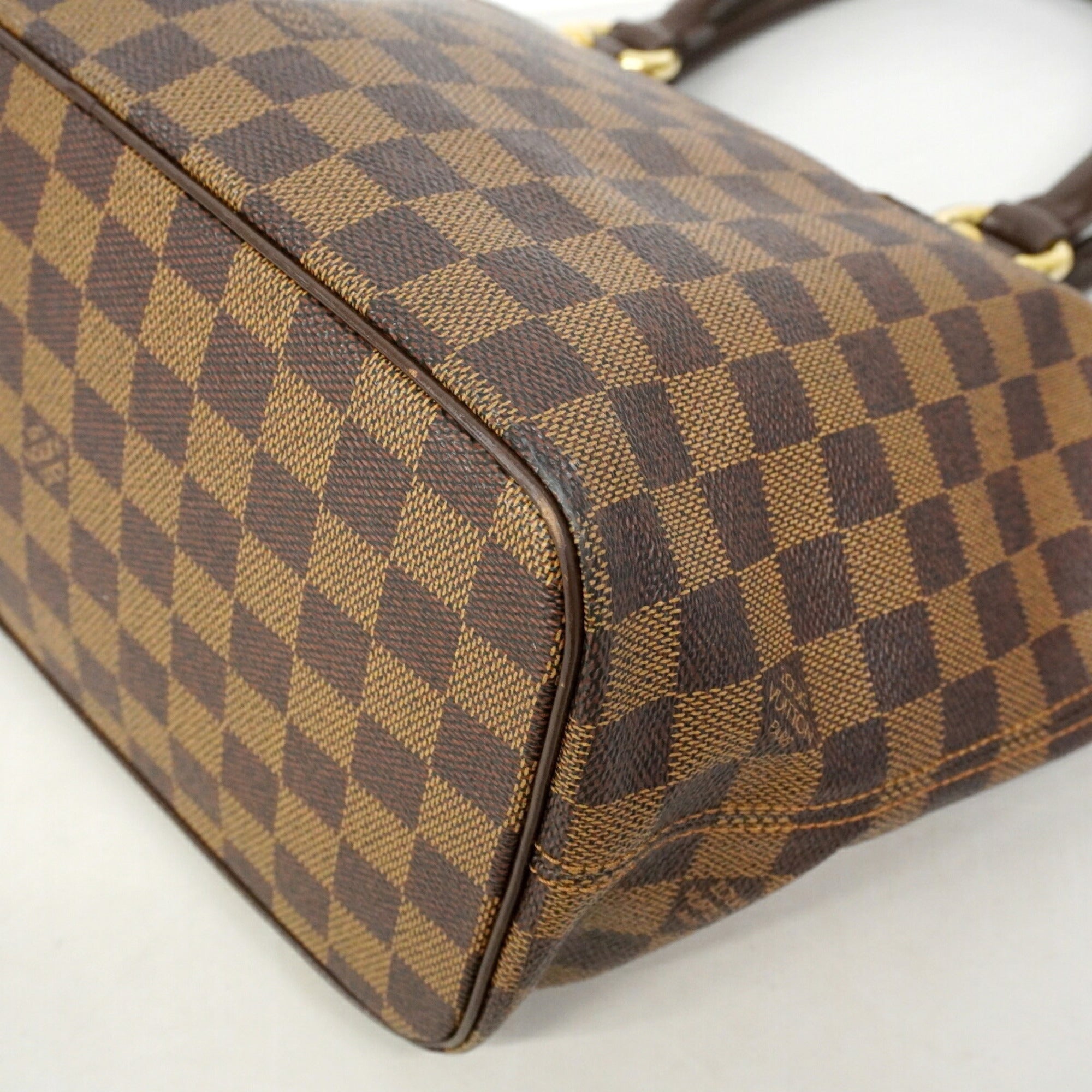 Louis Vuitton Ebene Handbag (Pre-Owned)