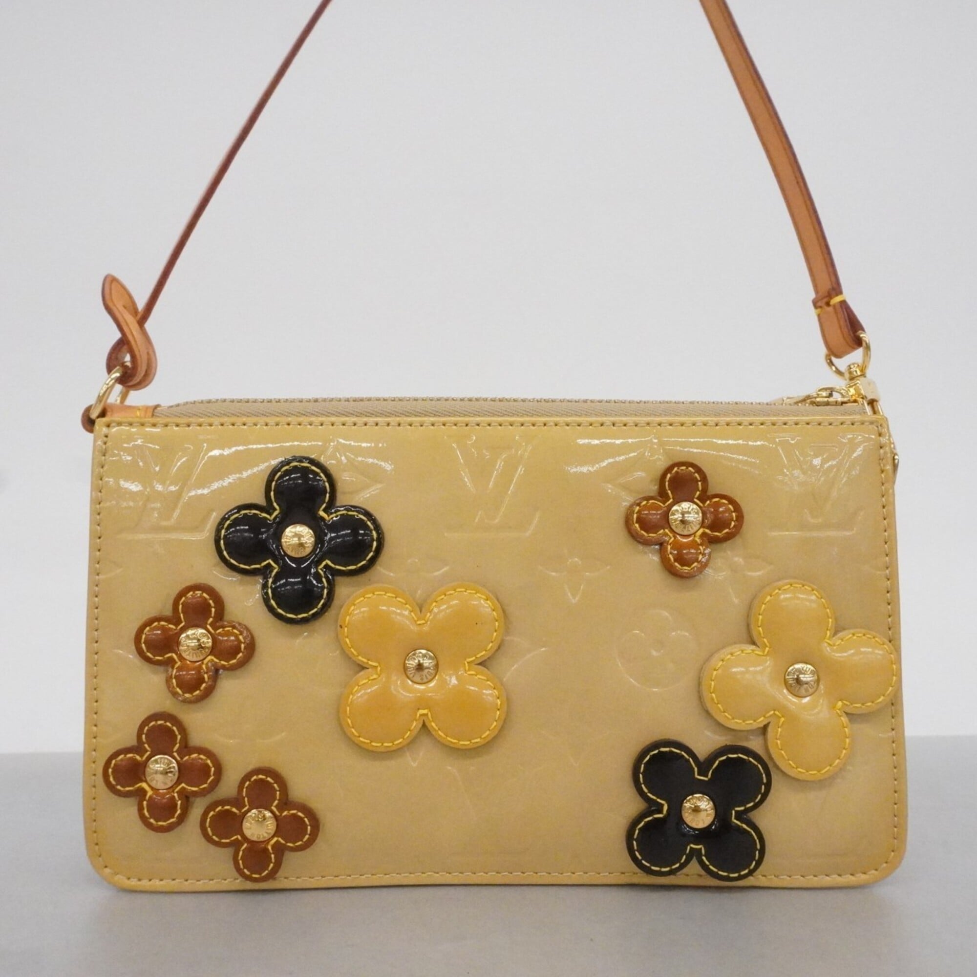 Louis Vuitton Beige Pouch (Pre-Owned)