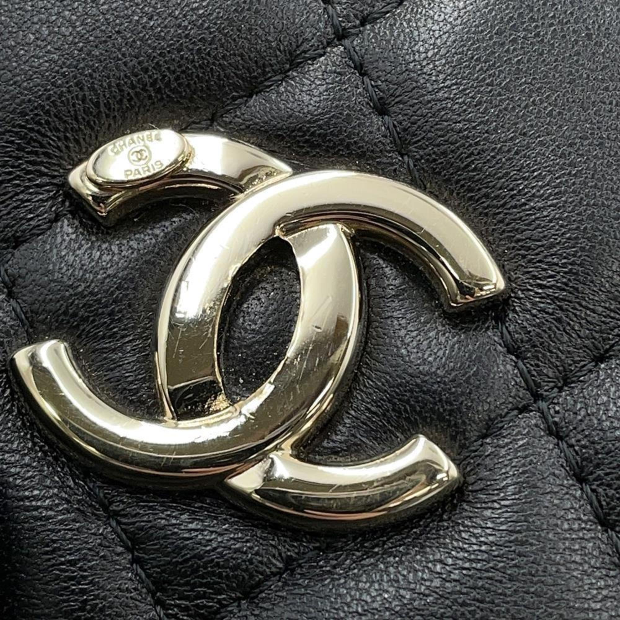 Chanel Black Leather Clutch Bag (Pre-Owned)