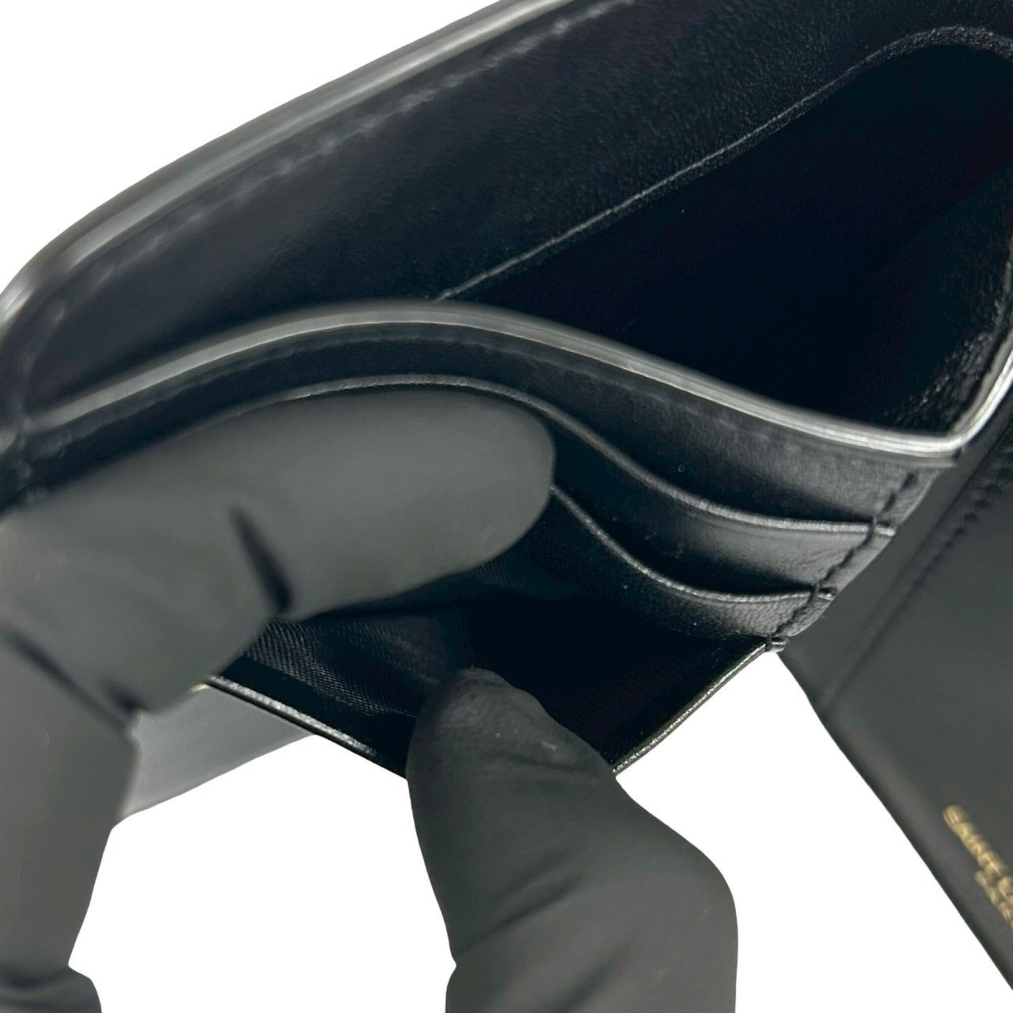 Yves Saint Laurent Black Leather Wallet (Tri-Fold) (Pre-Owned)