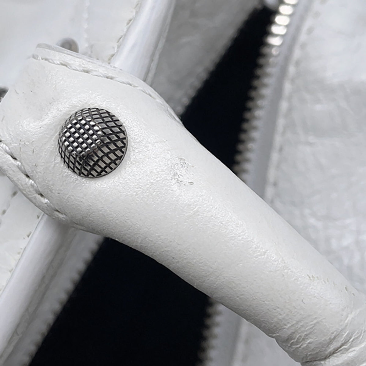 Balenciaga White Leather Handbag (Pre-Owned)