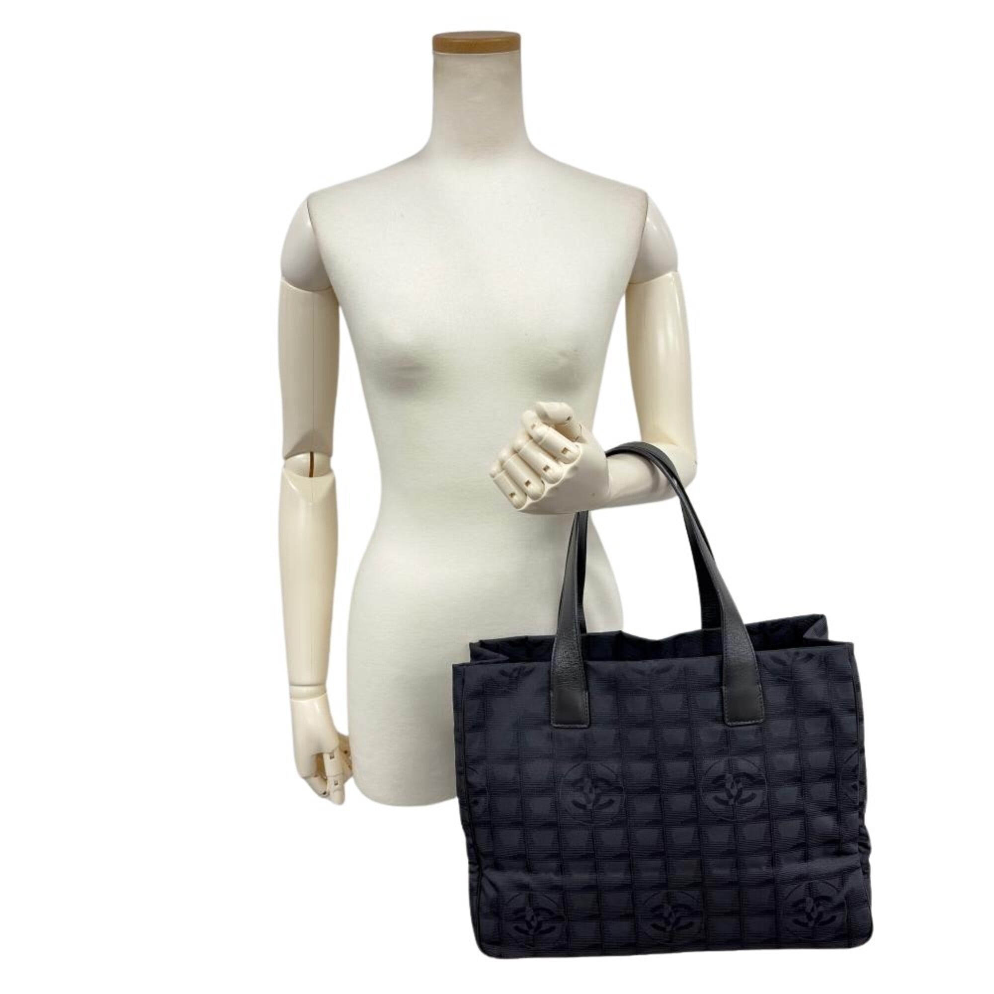 Chanel New Travel Line Black Nylon Tote Bag (Pre-Owned)