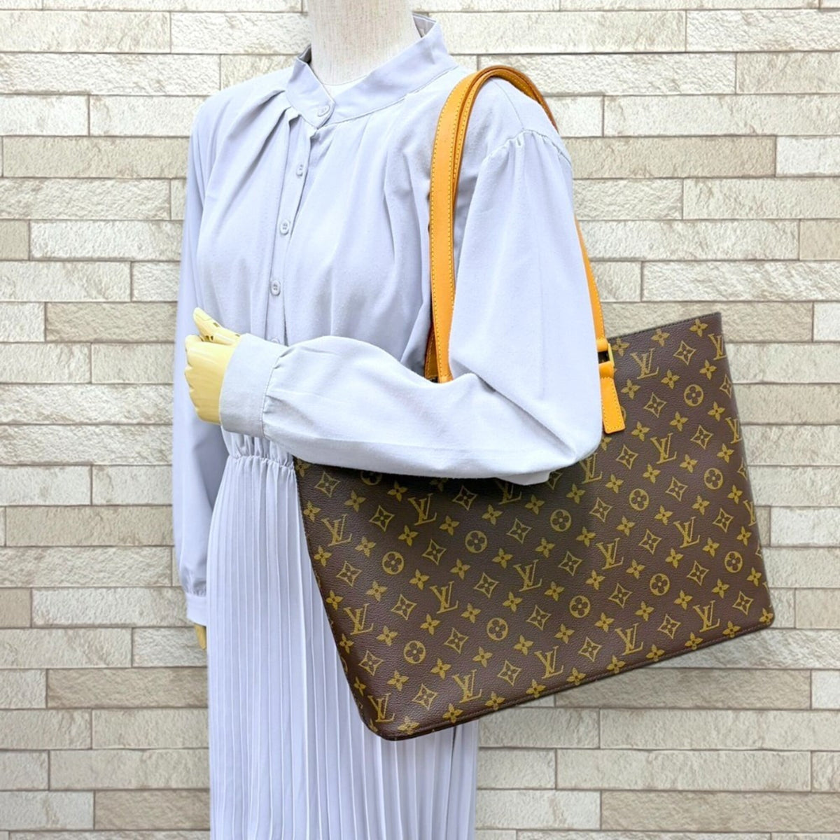 Louis Vuitton Monogram Brown Monogram Canvas Handbag Tote Bag (Pre-Owned)