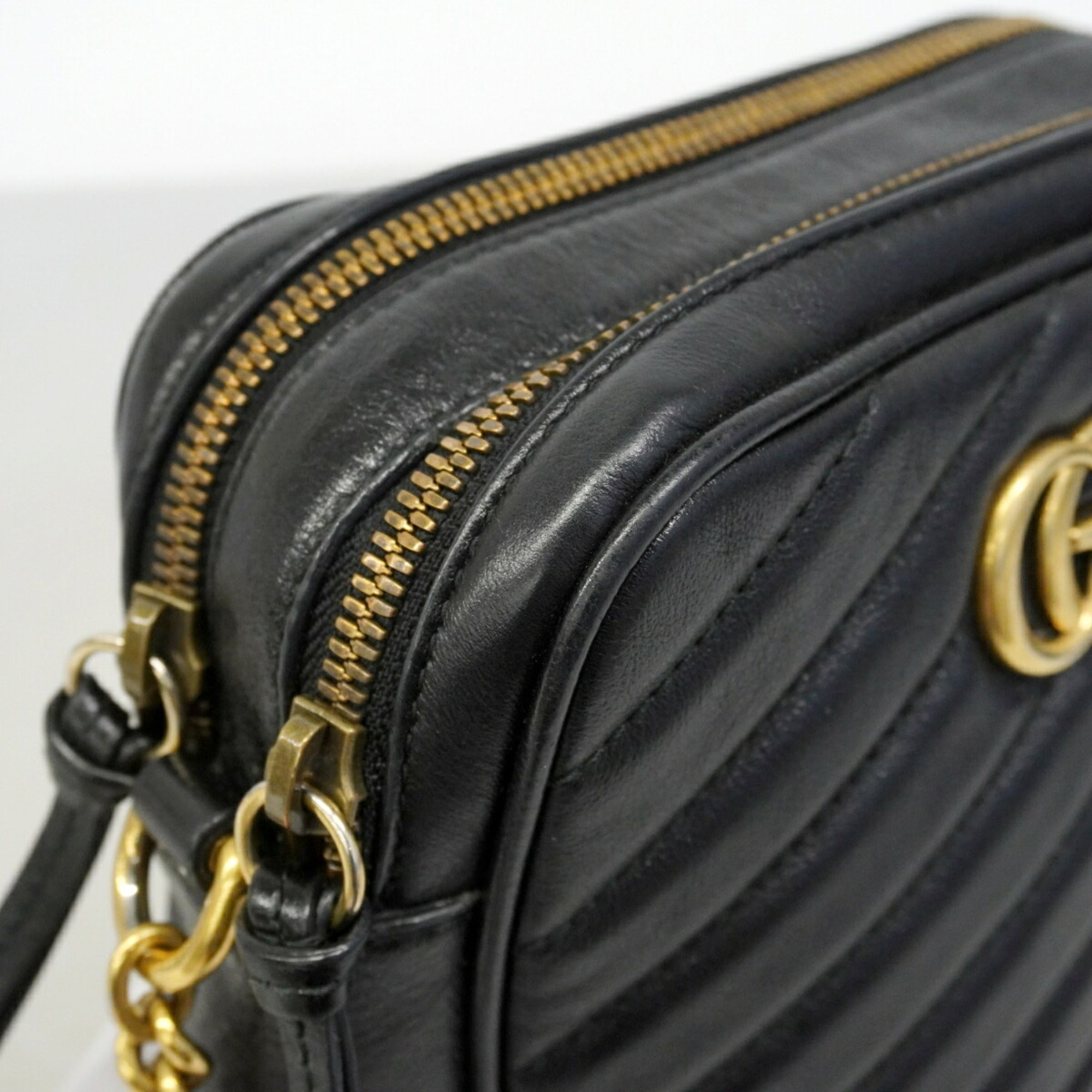 Gucci Black Leather Shoulder Bag (Pre-Owned)
