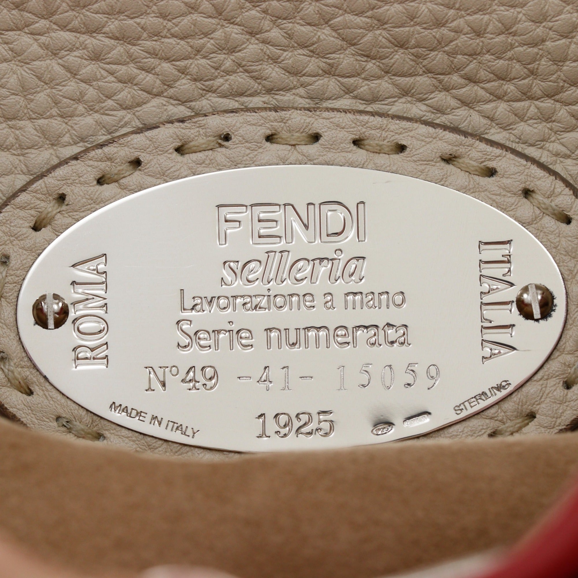 Fendi Red Color Leather Handbag (Pre-Owned)
