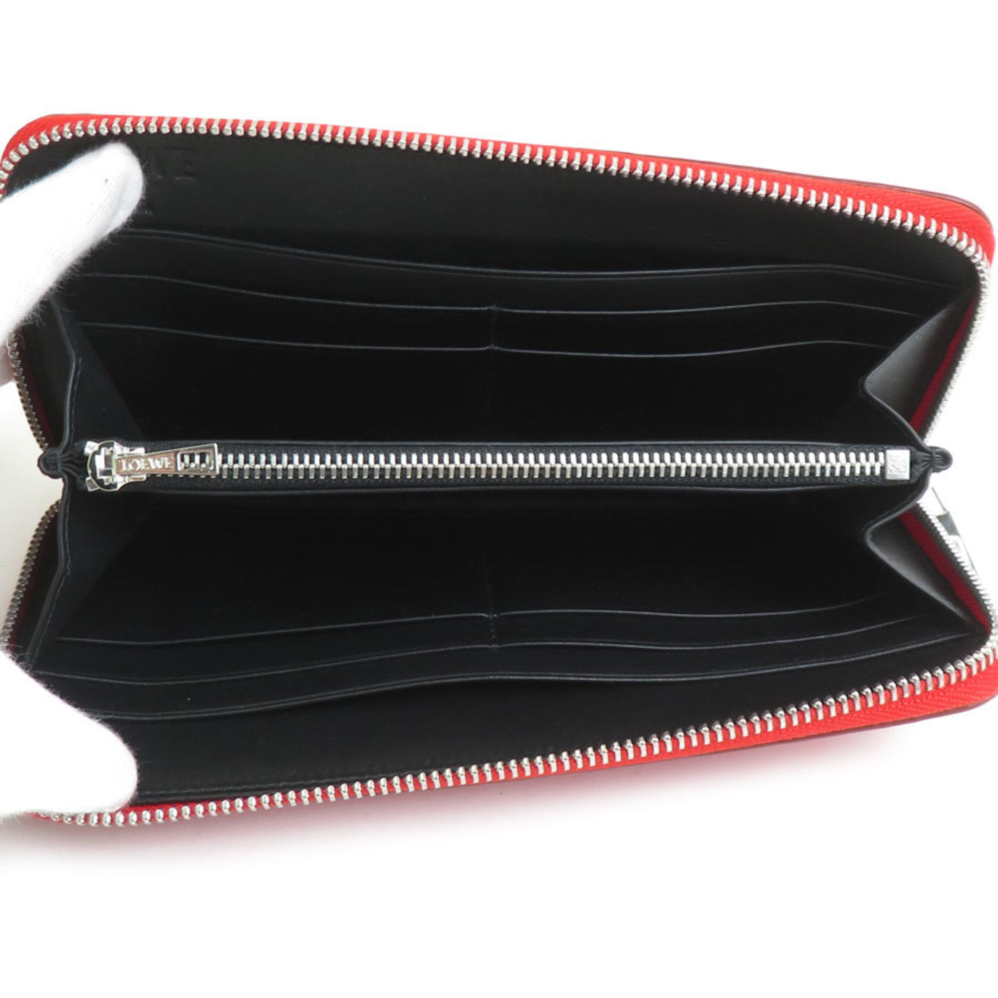 Loewe Red Color Leather Long Wallet (Bi-Fold) (Pre-Owned)