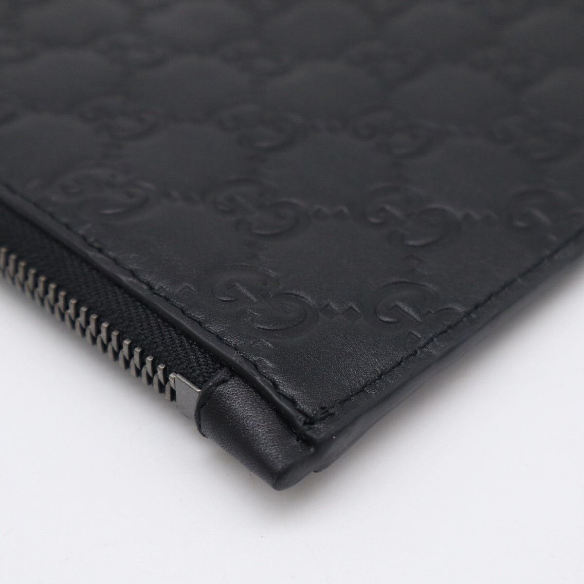 Gucci Guccissima Black Leather Clutch Bag (Pre-Owned)