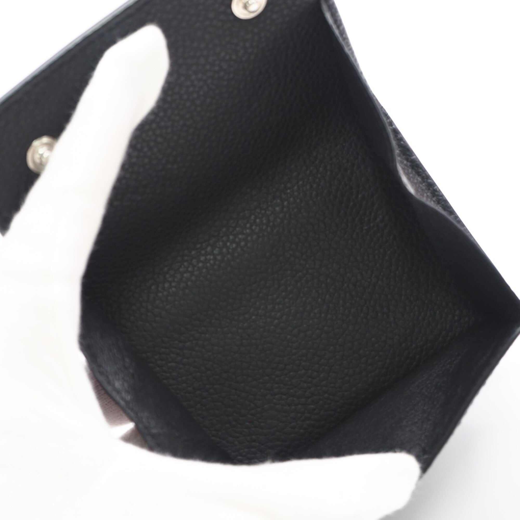 Yves Saint Laurent Black Leather Wallet (Tri-Fold) (Pre-Owned)
