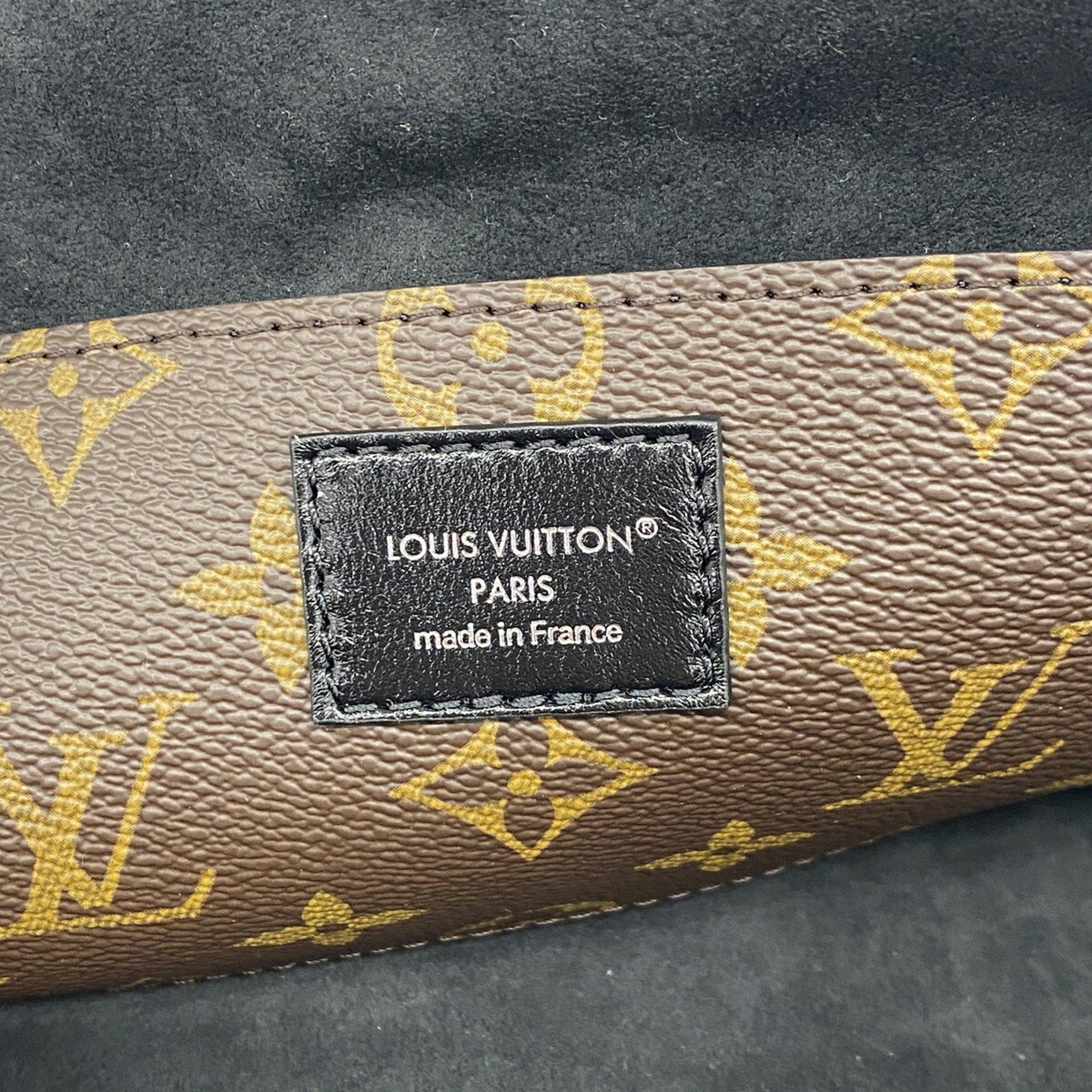 Louis Vuitton Black Pouch (Pre-Owned)