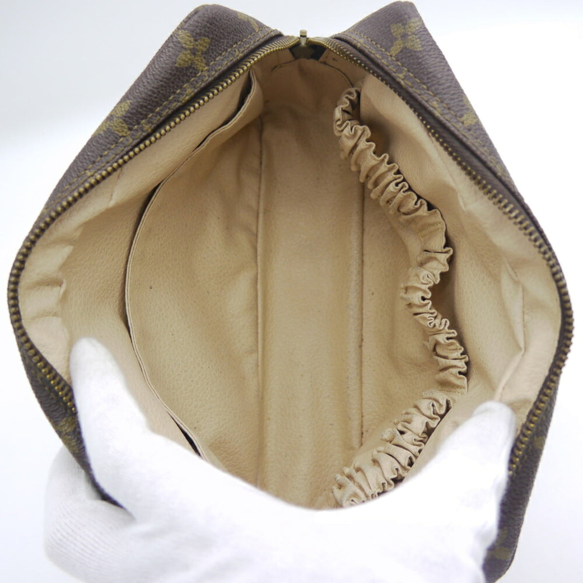 Louis Vuitton Monogram Monogram Pouch (Pre-Owned)
