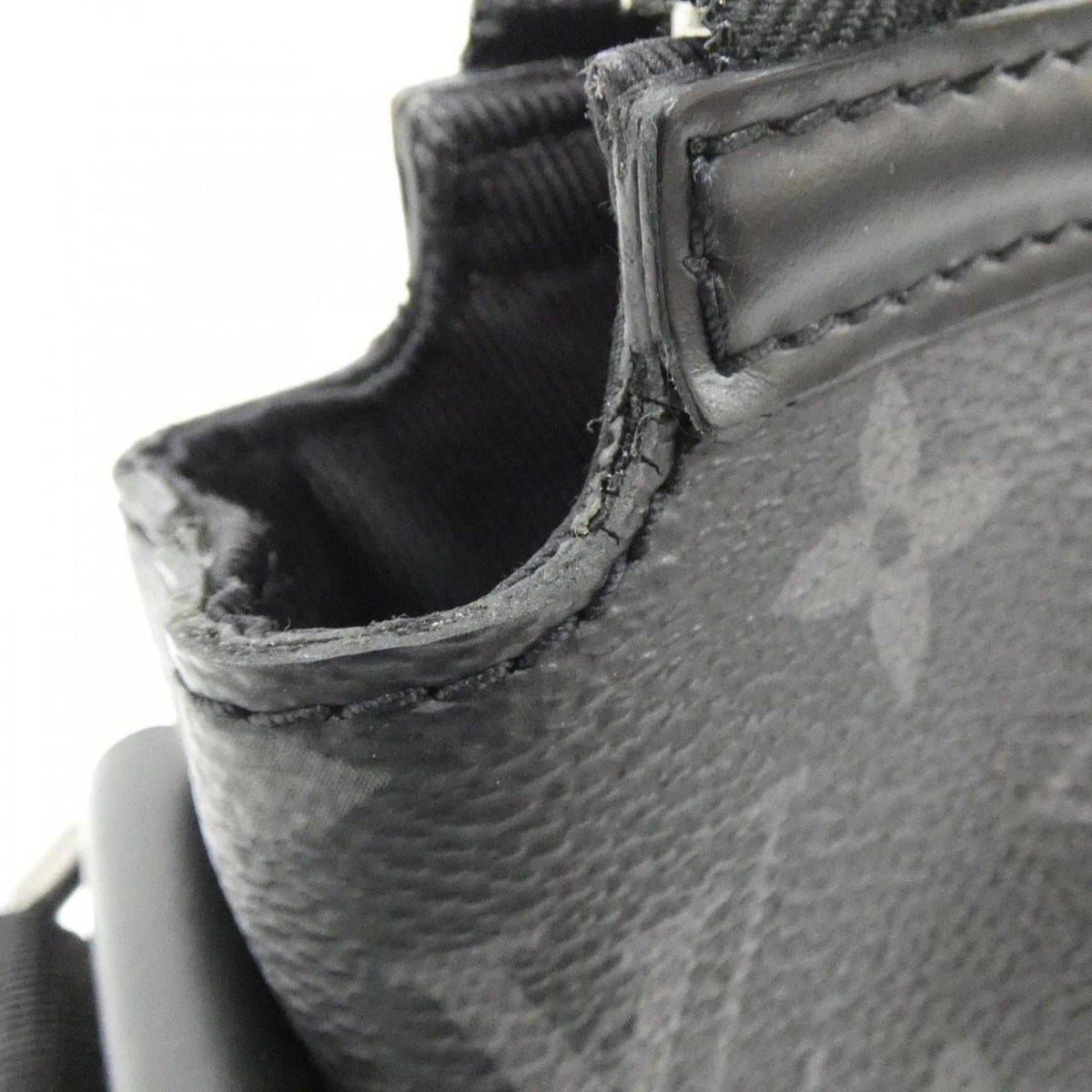 Louis Vuitton Monogram Eclipse Black Coated Canvas Shoulder Bag (Pre-Owned)
