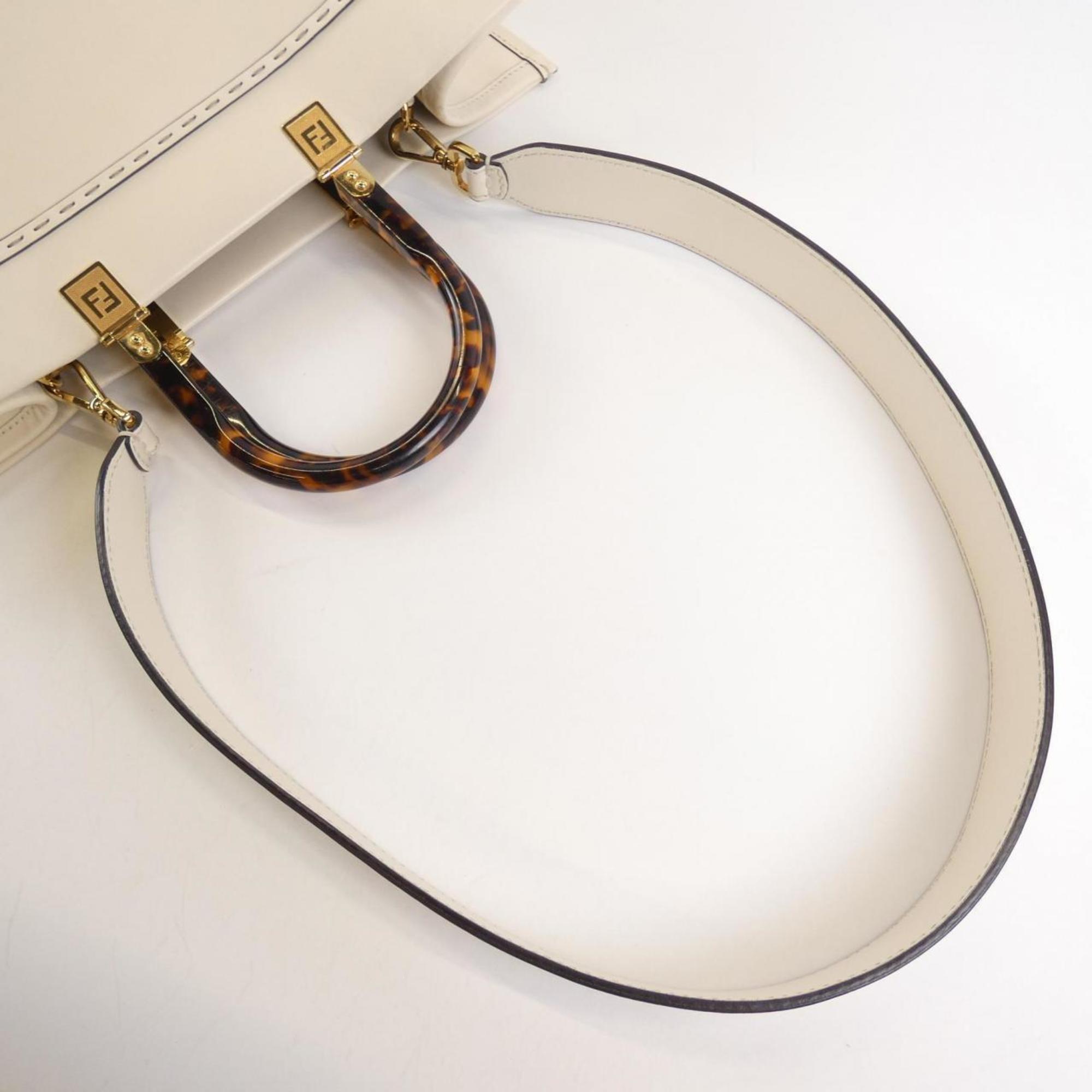 Fendi Beige Leather Handbag (Pre-Owned)