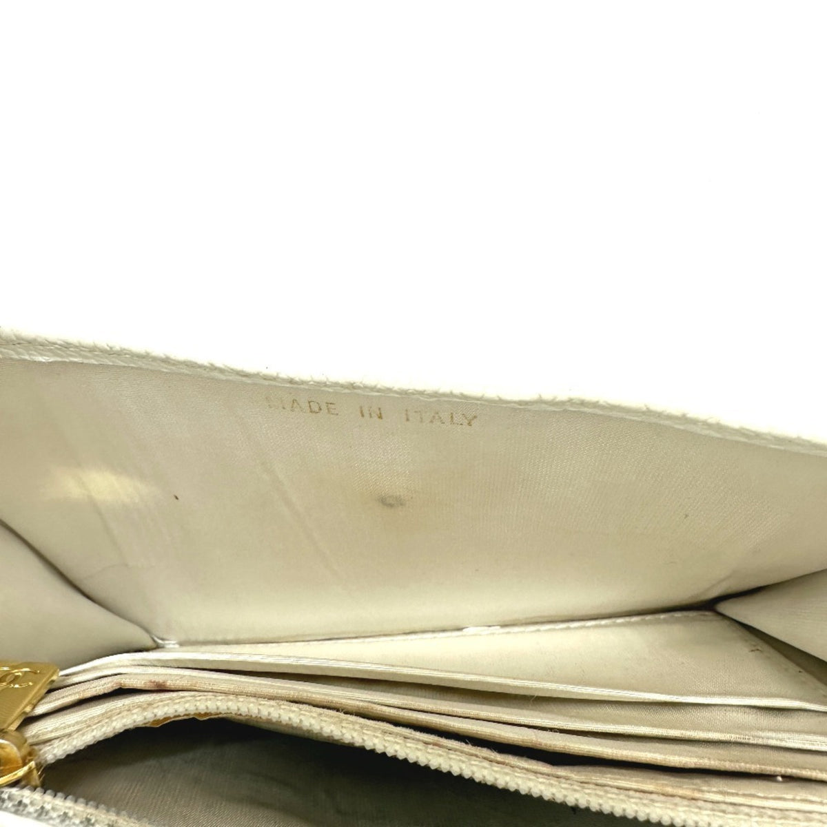 Chanel White Grained Calfskin Wallet (Bi-Fold) (Pre-Owned)