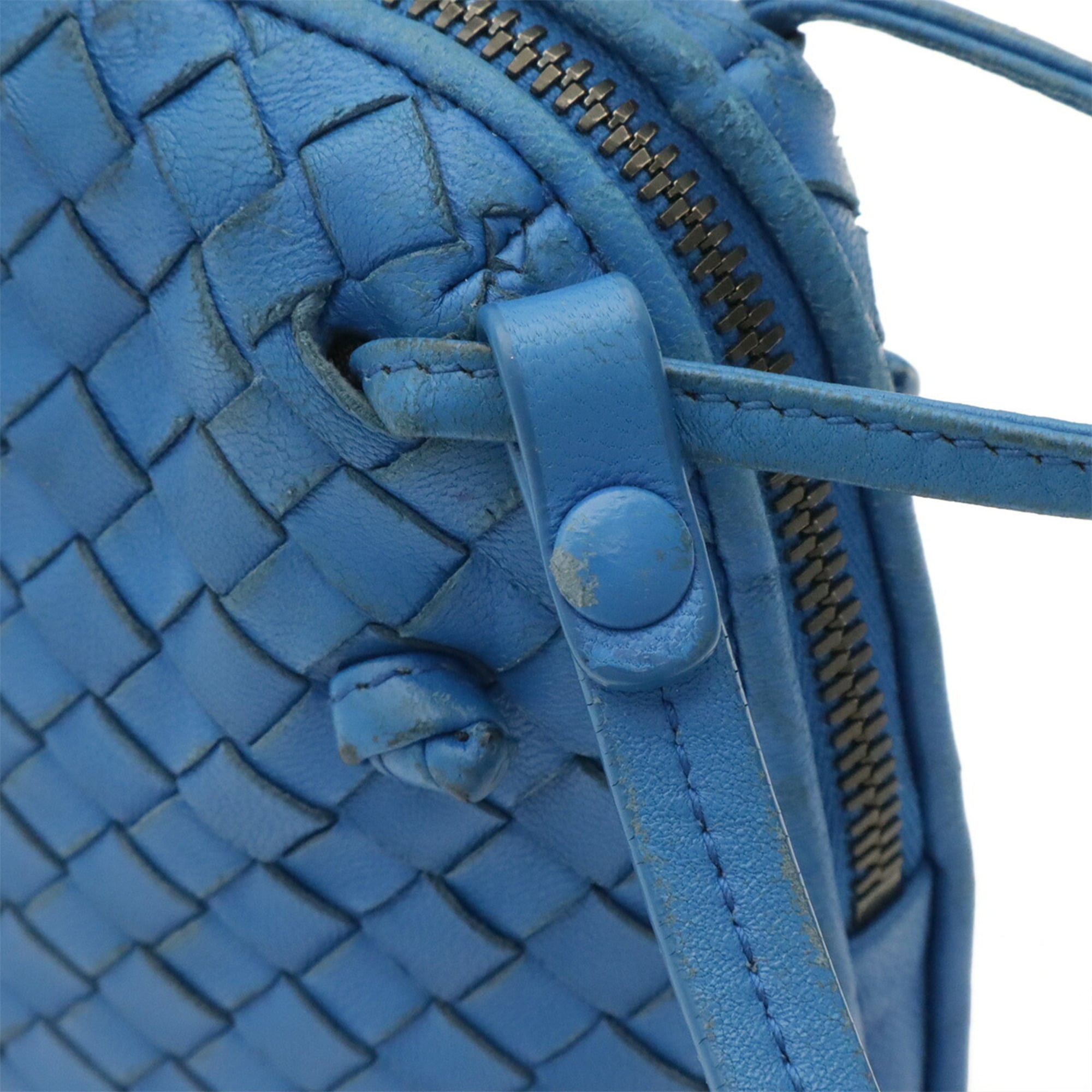 Bottega Veneta Blue Intrecciato Pochette Shoulder Bag (Pre-Owned)
