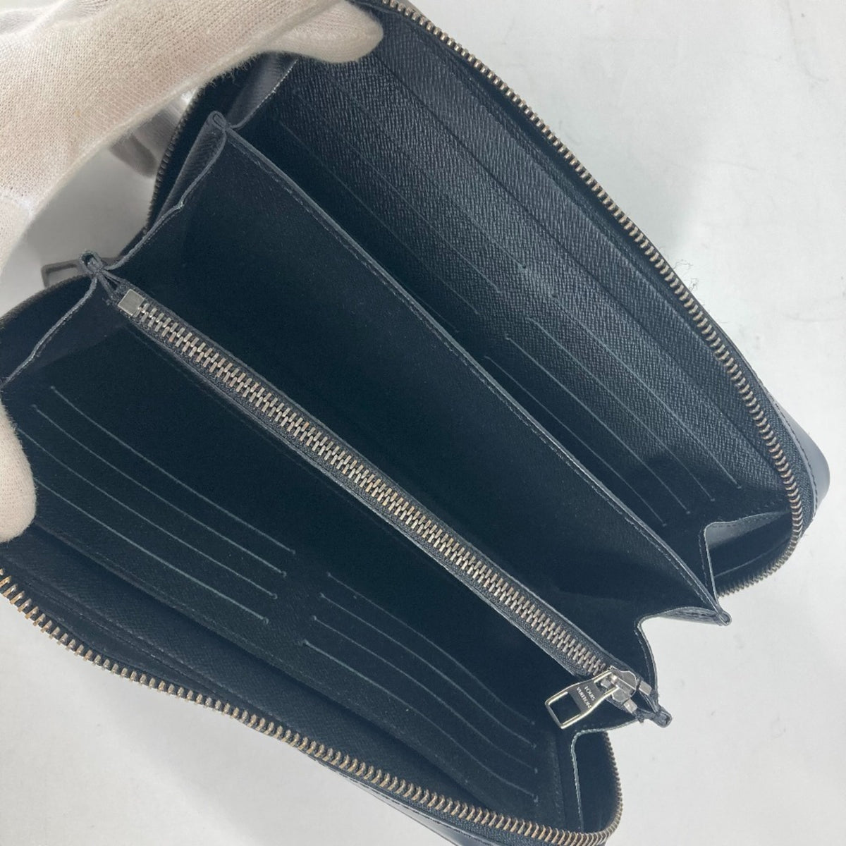 Louis Vuitton Monogram Eclipse Black Monogram Eclipse Long Wallet (Bi-Fold) (Pre-Owned)
