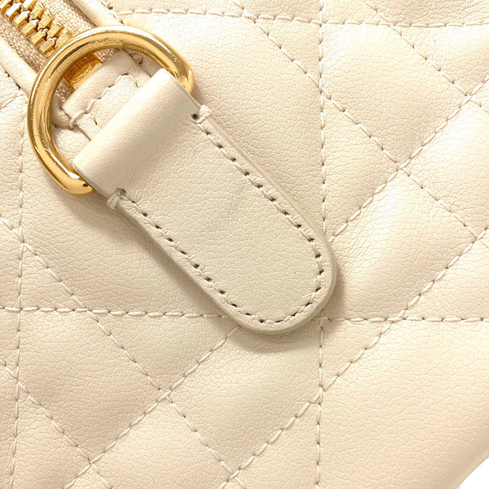 Christian Dior Cream Leather Handbag (Pre-Owned)
