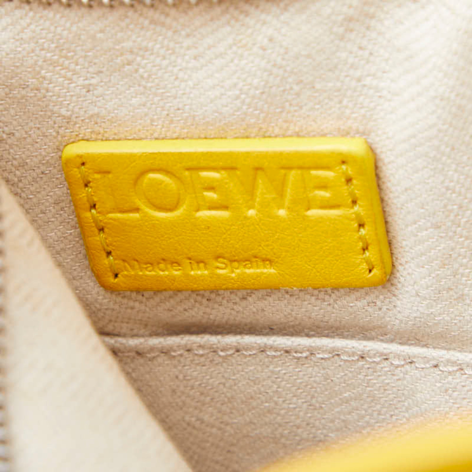 Loewe Yellow Leather Shoulder Bag (Pre-Owned)
