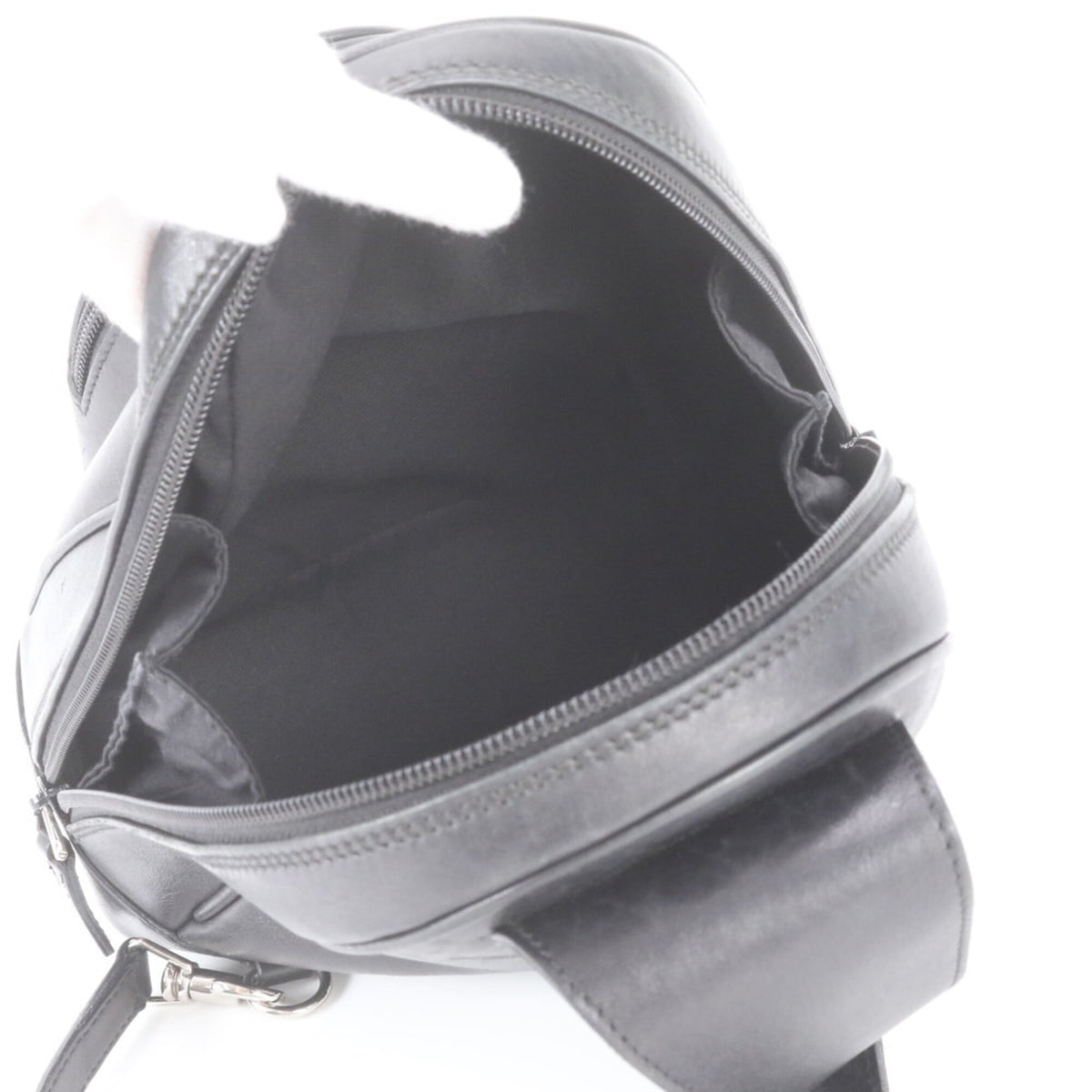 Gucci Black Leather Pouch Shoulder Bag Sling Bag (Pre-Owned)