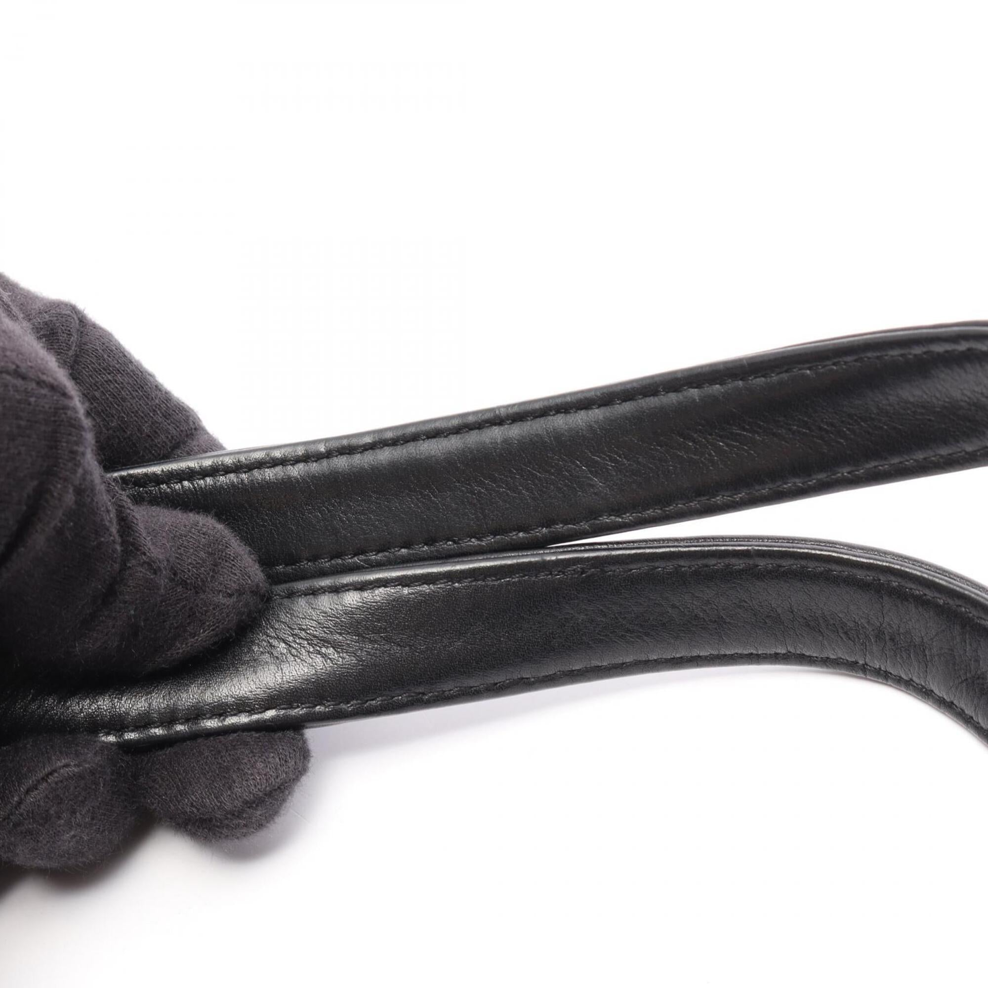 Chanel Black Leather Handbag (Pre-Owned)
