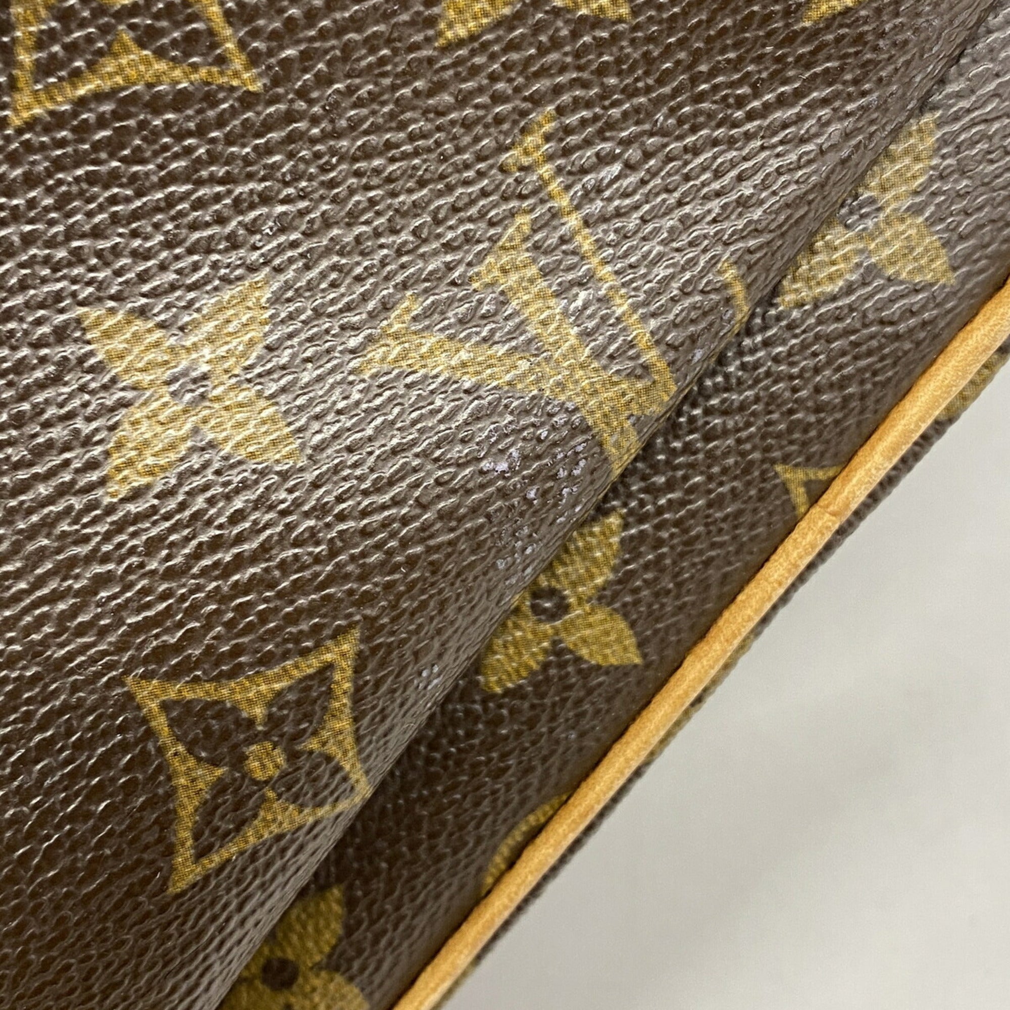 Louis Vuitton Brown Handbag (Pre-Owned)