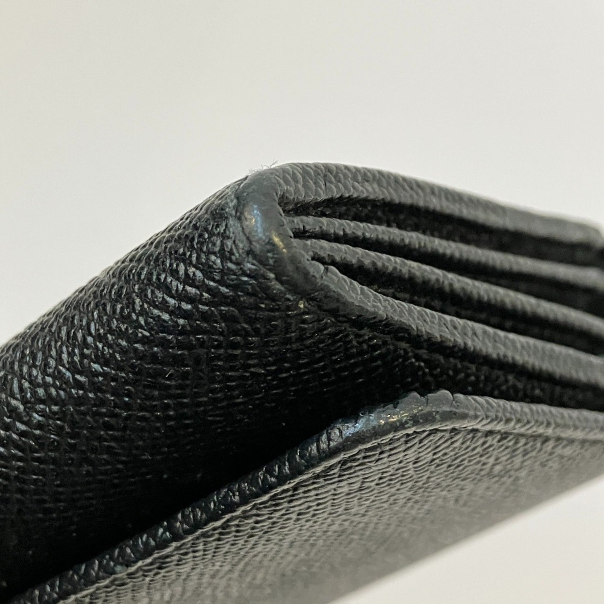 Bvlgari Black Leather Long Wallet (Bi-Fold) (Pre-Owned)