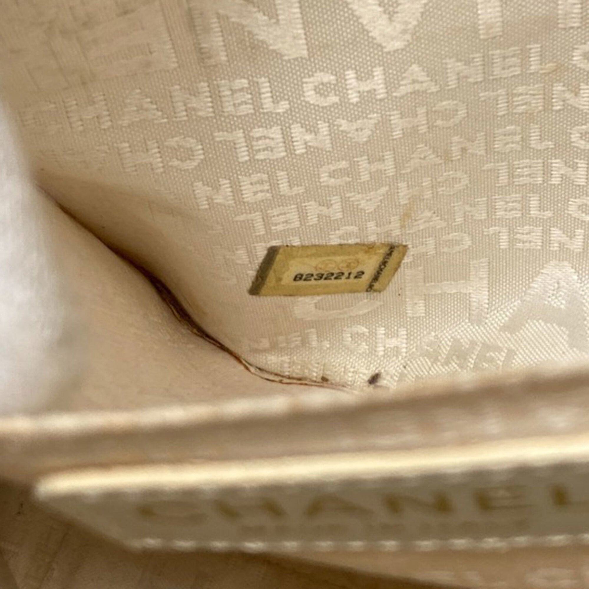 Chanel Gray White Canvas Handbag (Pre-Owned)