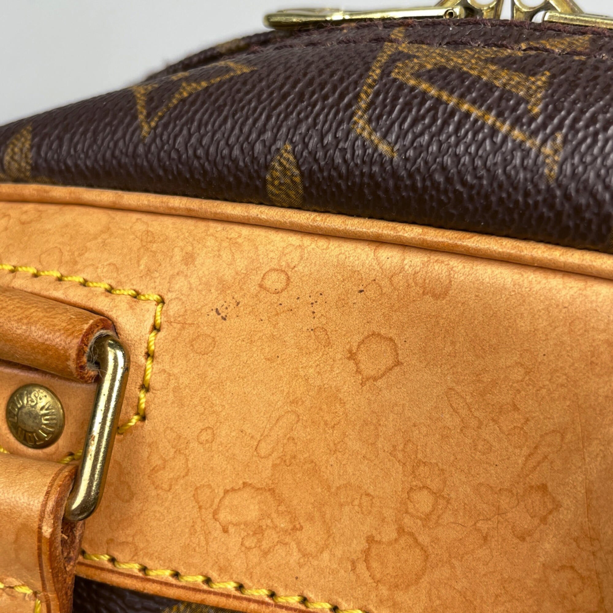 Louis Vuitton Brown Monogram Handbag (Pre-Owned)