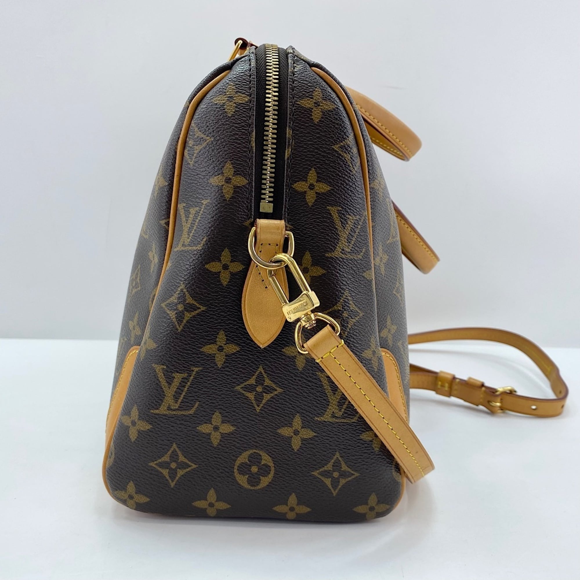 Louis Vuitton Brown Handbag (Pre-Owned)