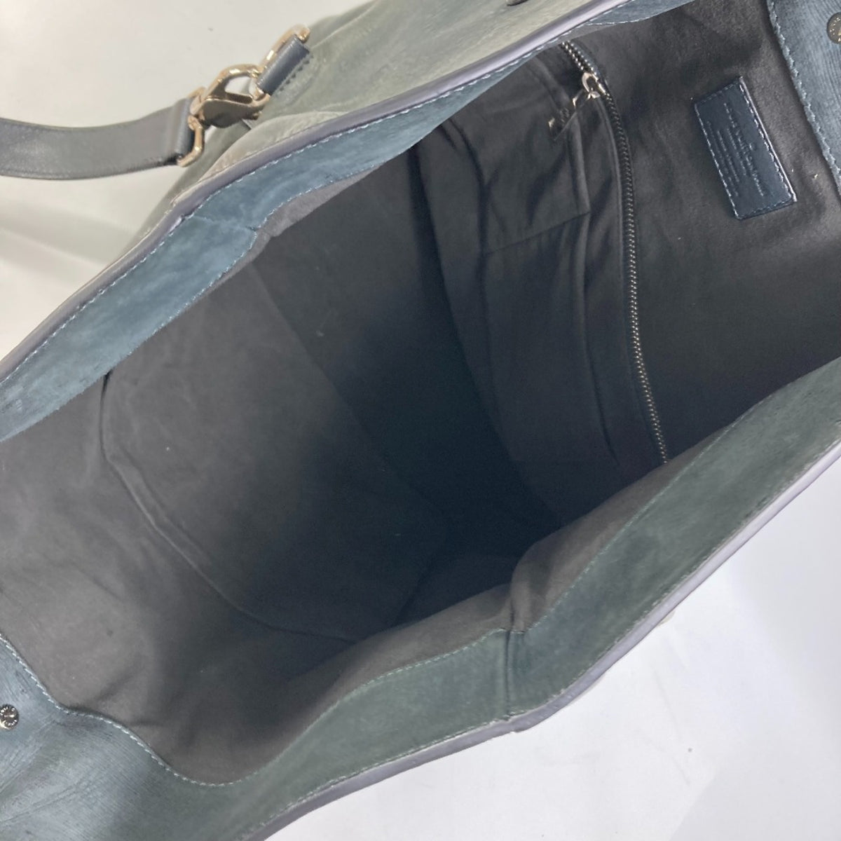 Louis Vuitton Black Noir Leather Handbag Shoulder Bag (Pre-Owned)