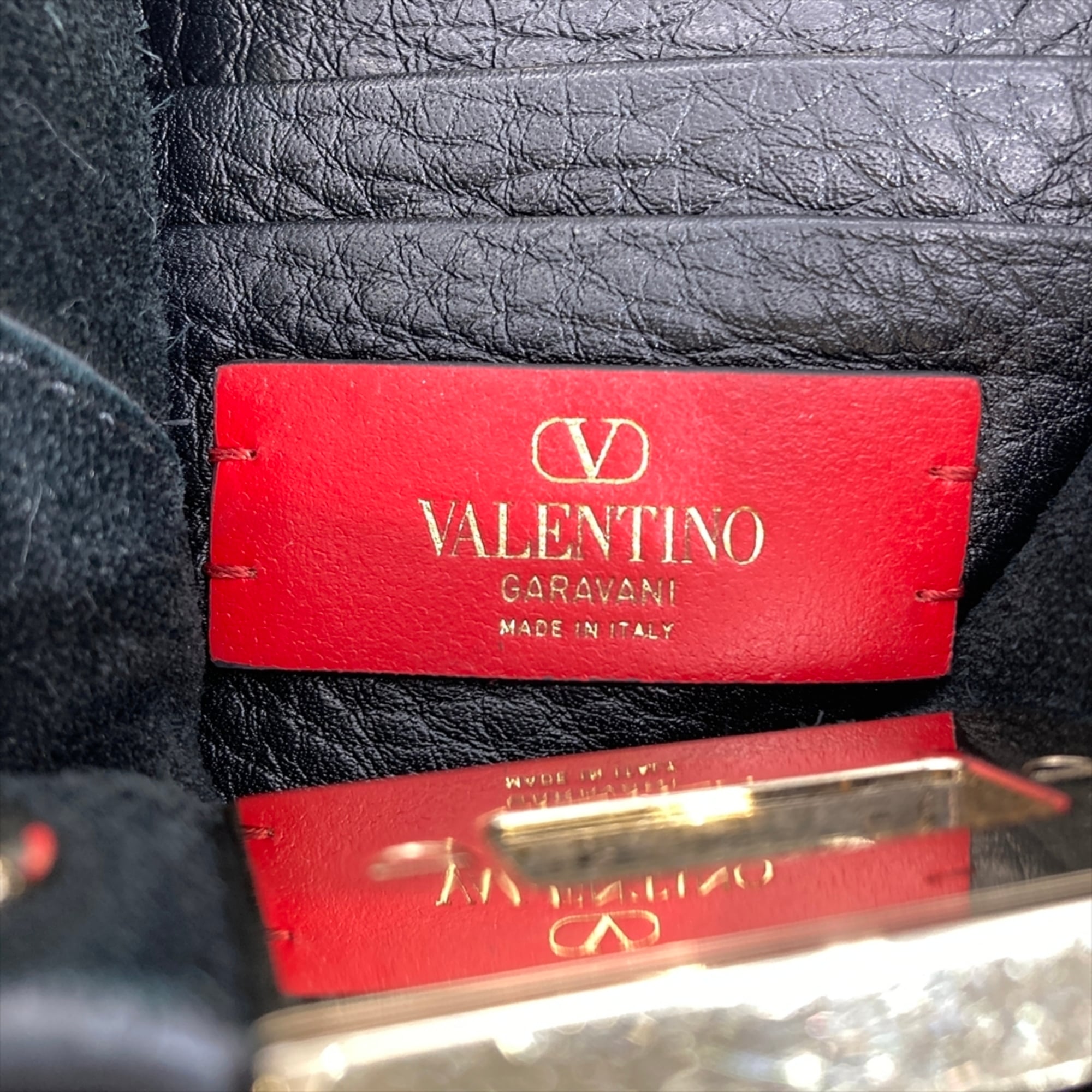 Valentino Black Leather Shoulder Bag (Pre-Owned)