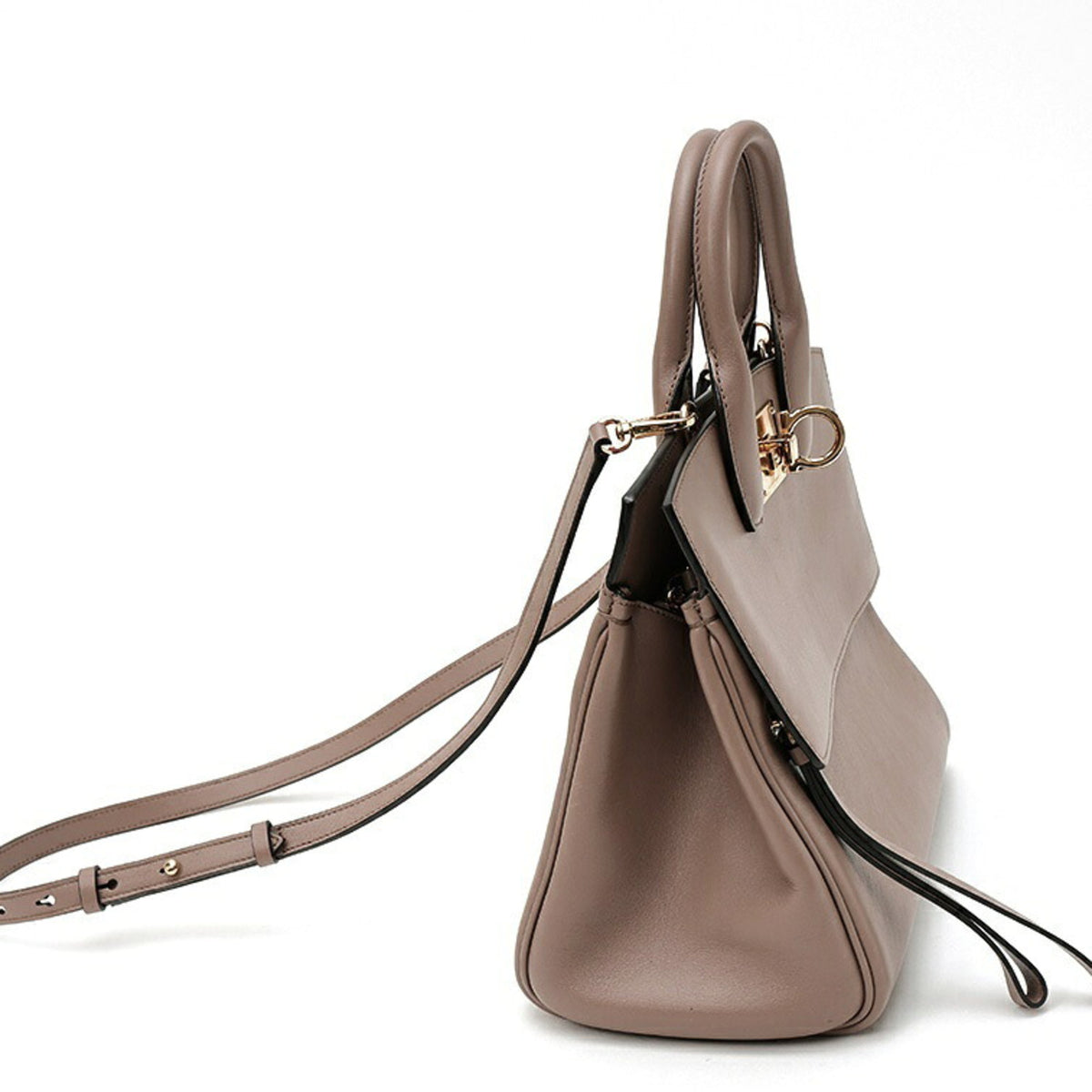 Salvatore Ferragamo Grayish Leather Handbag Shoulder Bag (Pre-Owned)