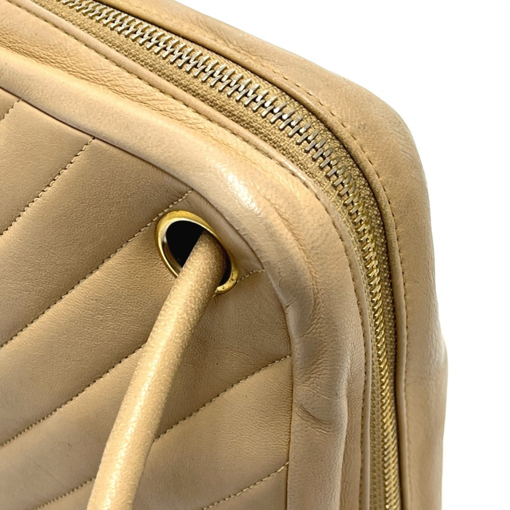 Chanel Beige Leather Handbag Shoulder Bag (Pre-Owned)