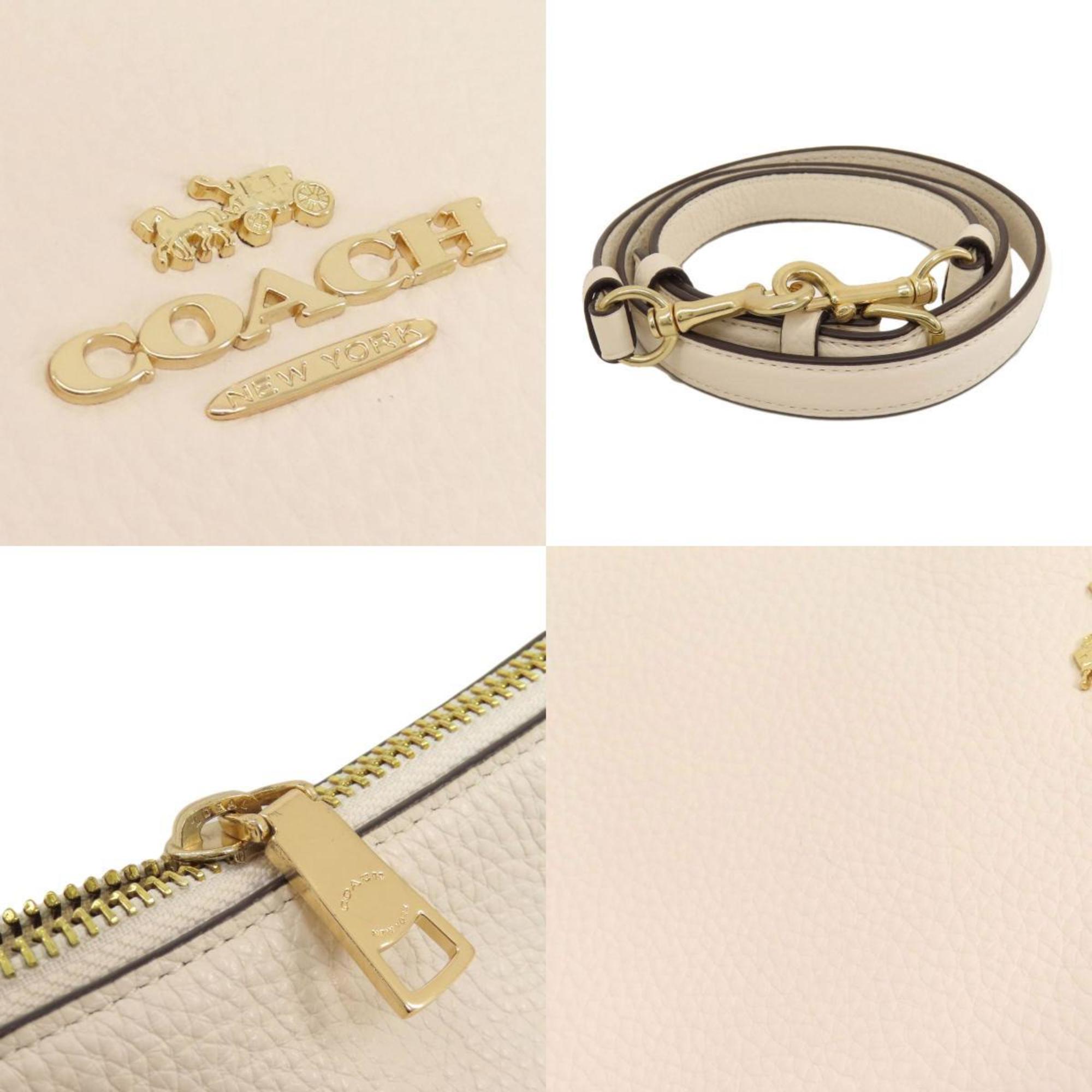 Coach White Leather Shoulder Bag (Pre-Owned)