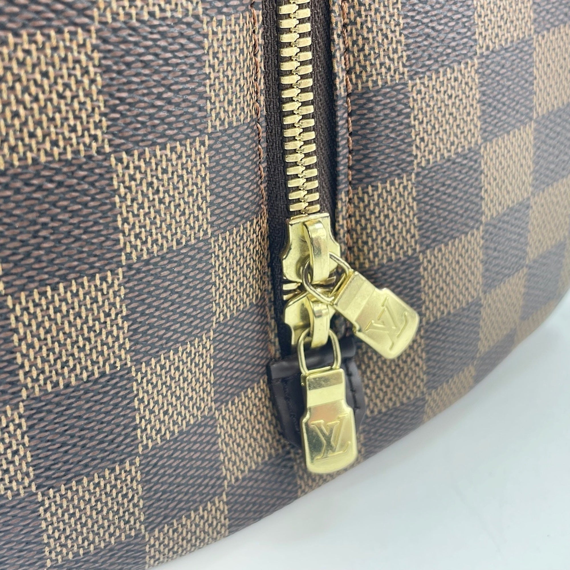 Louis Vuitton Brown Handbag (Pre-Owned)