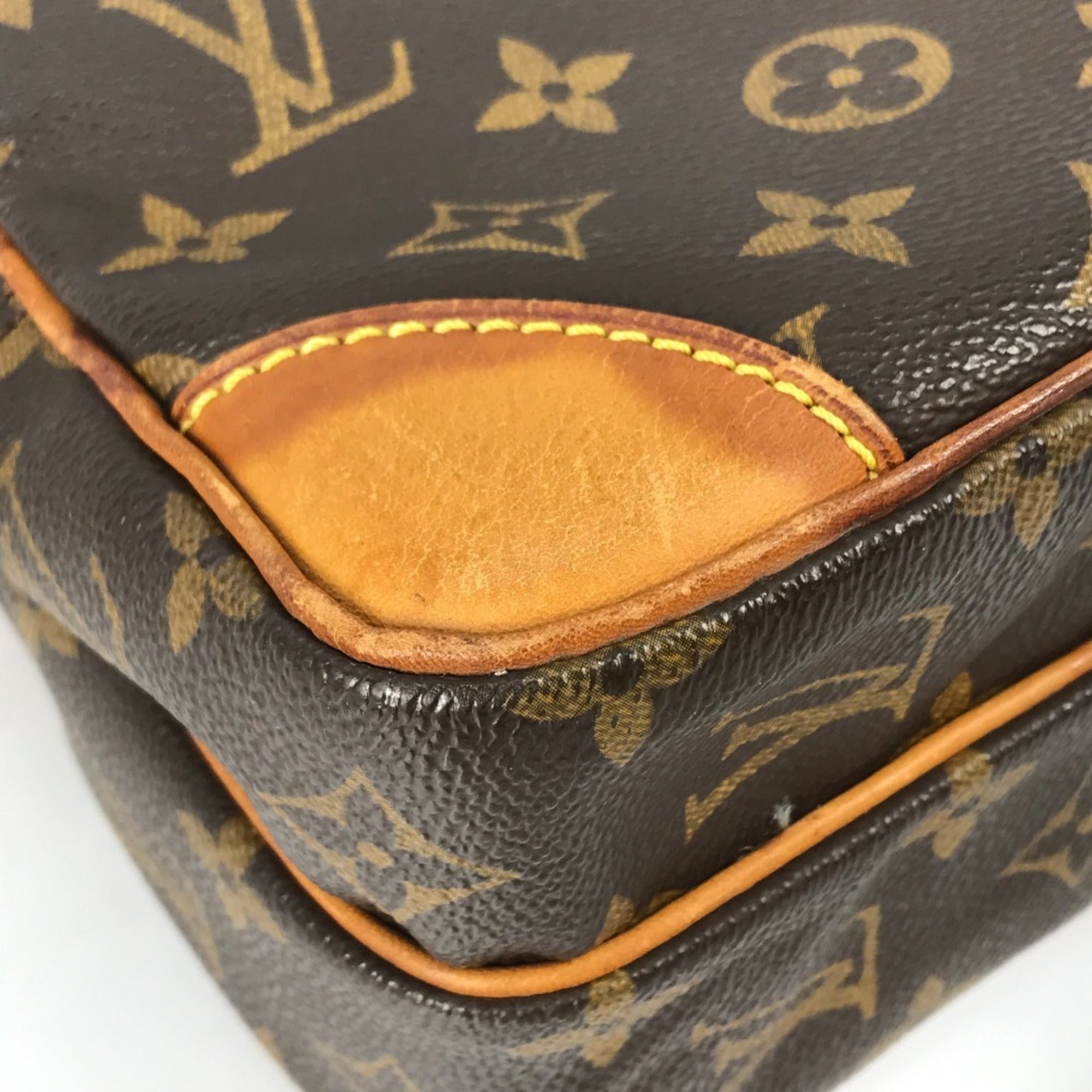 Louis Vuitton Monogram Brown Monogram Shoulder Bag (Pre-Owned)